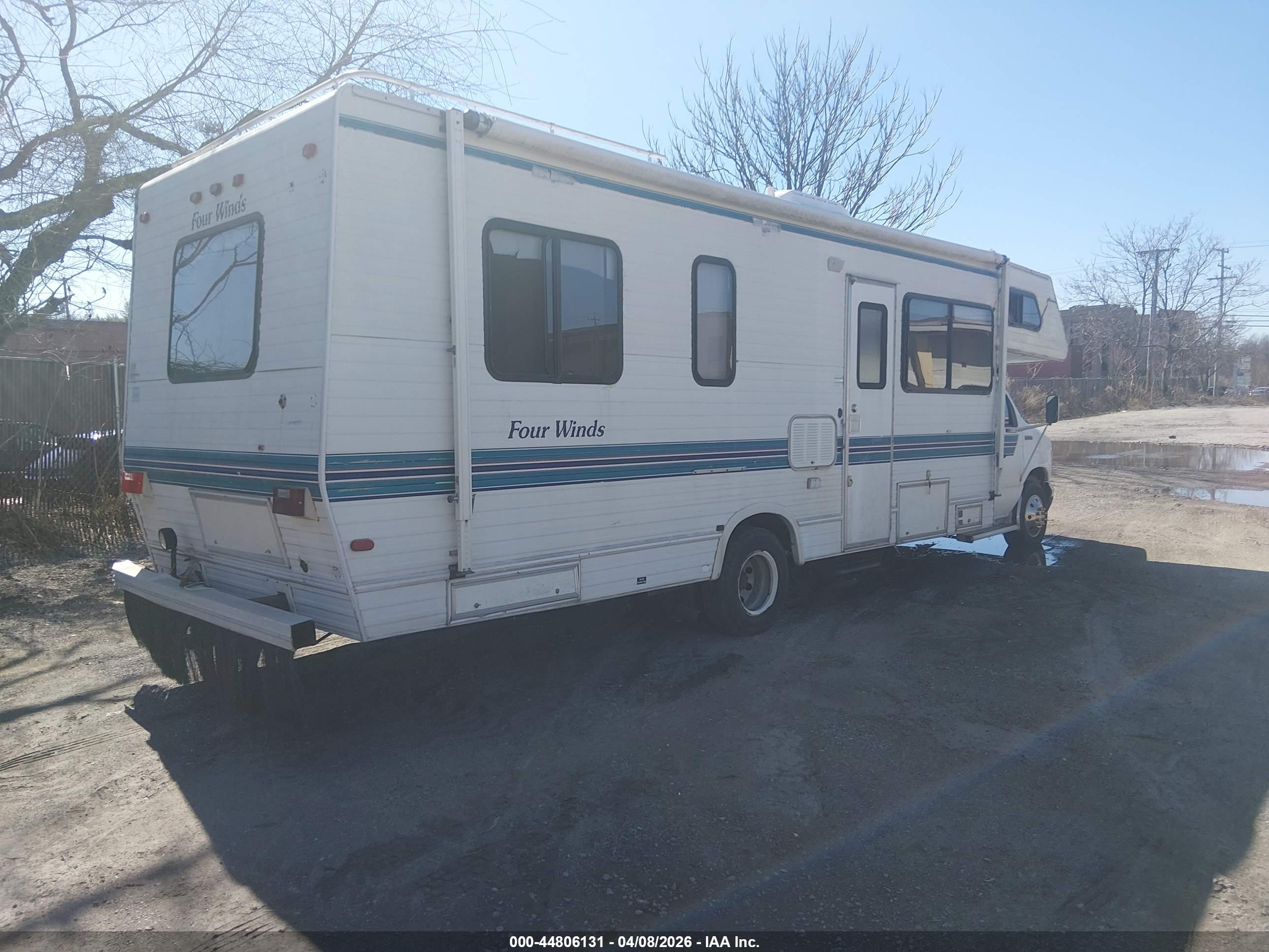 FORD ECONOLINE image 4