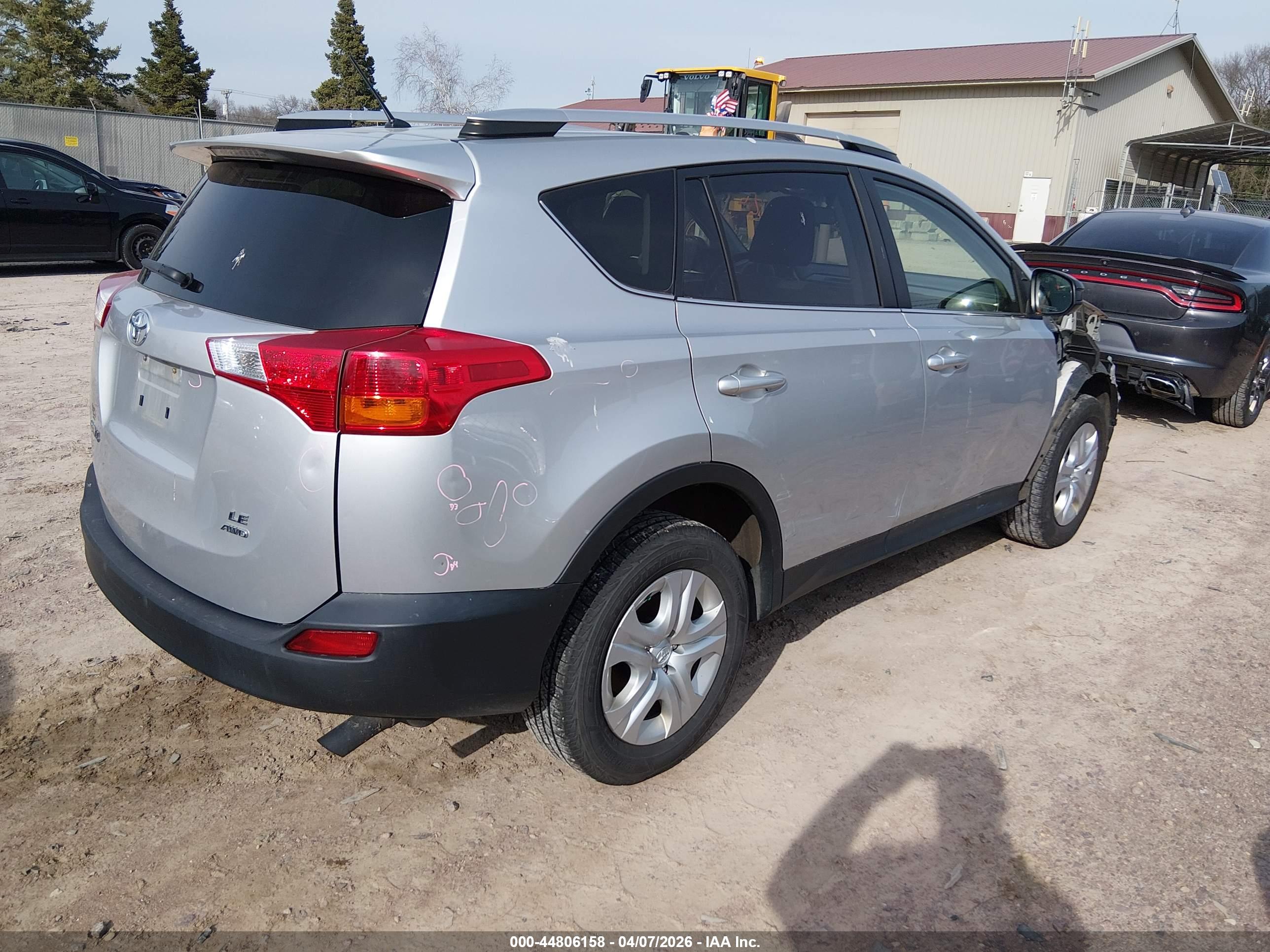 TOYOTA RAV4 image 4