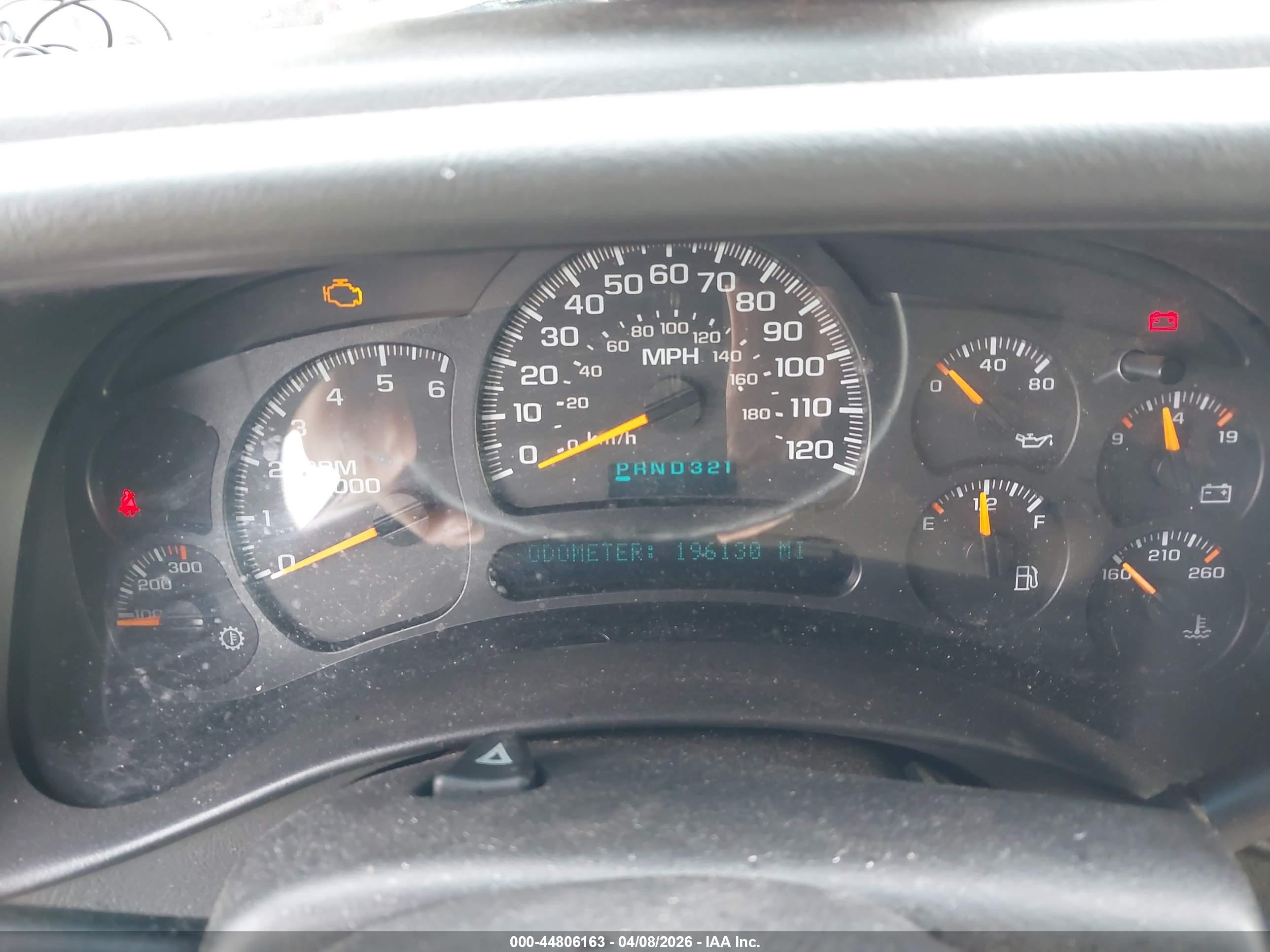 CHEVROLET SILVERADO image 7