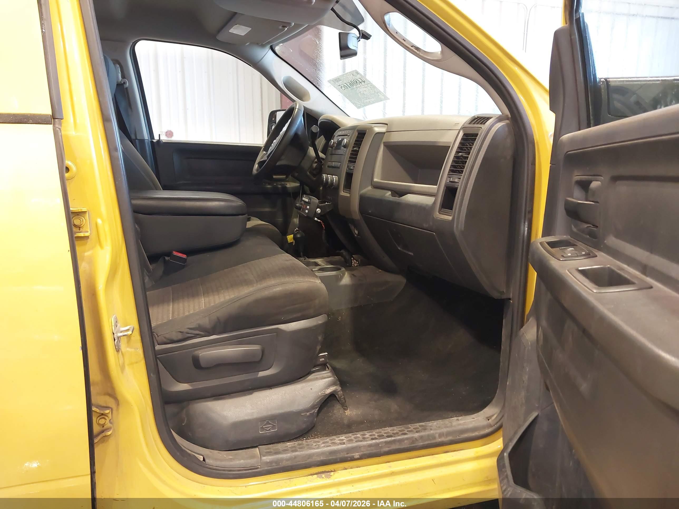 RAM 2500 image 5