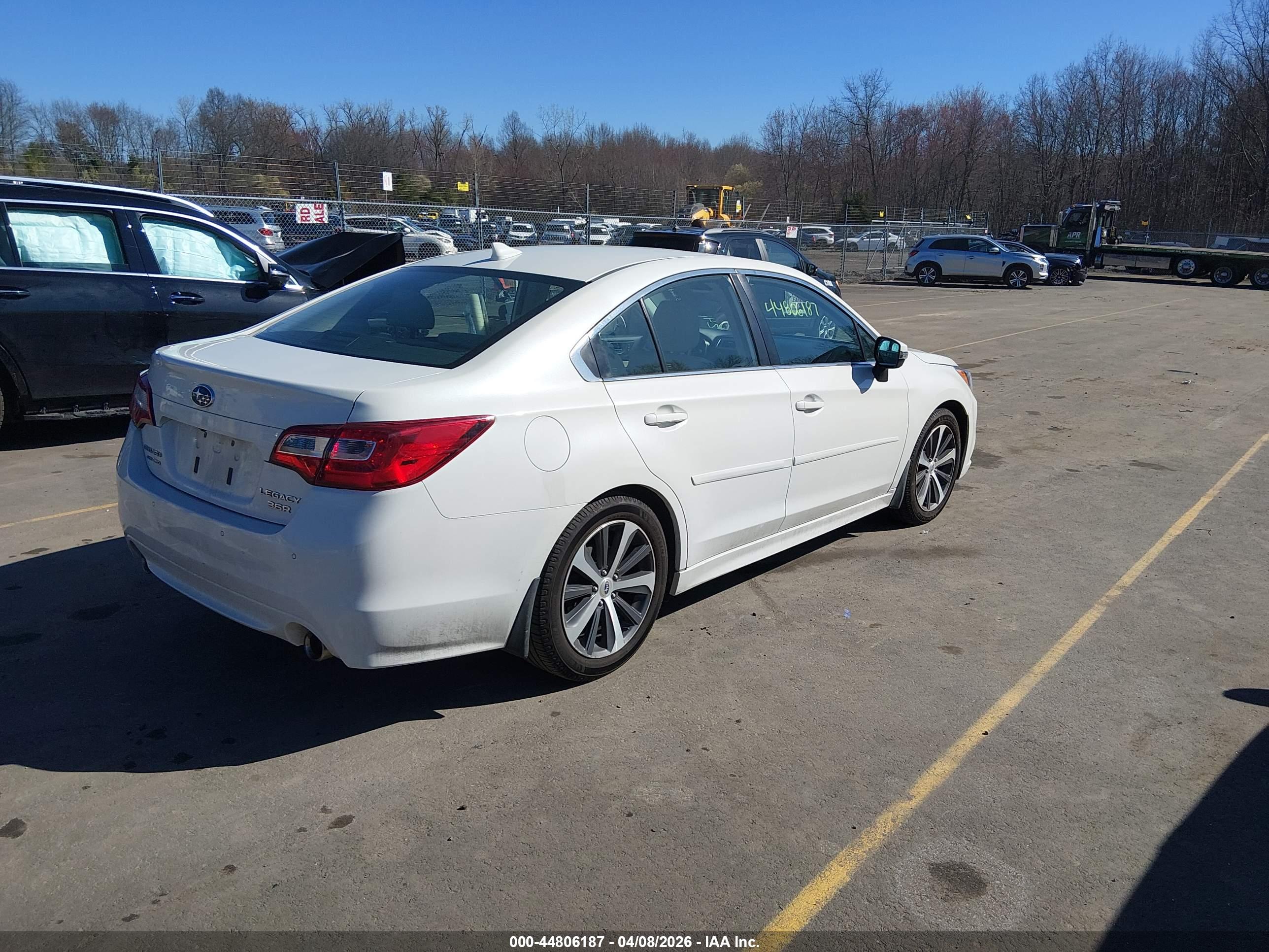 SUBARU LEGACY image 4