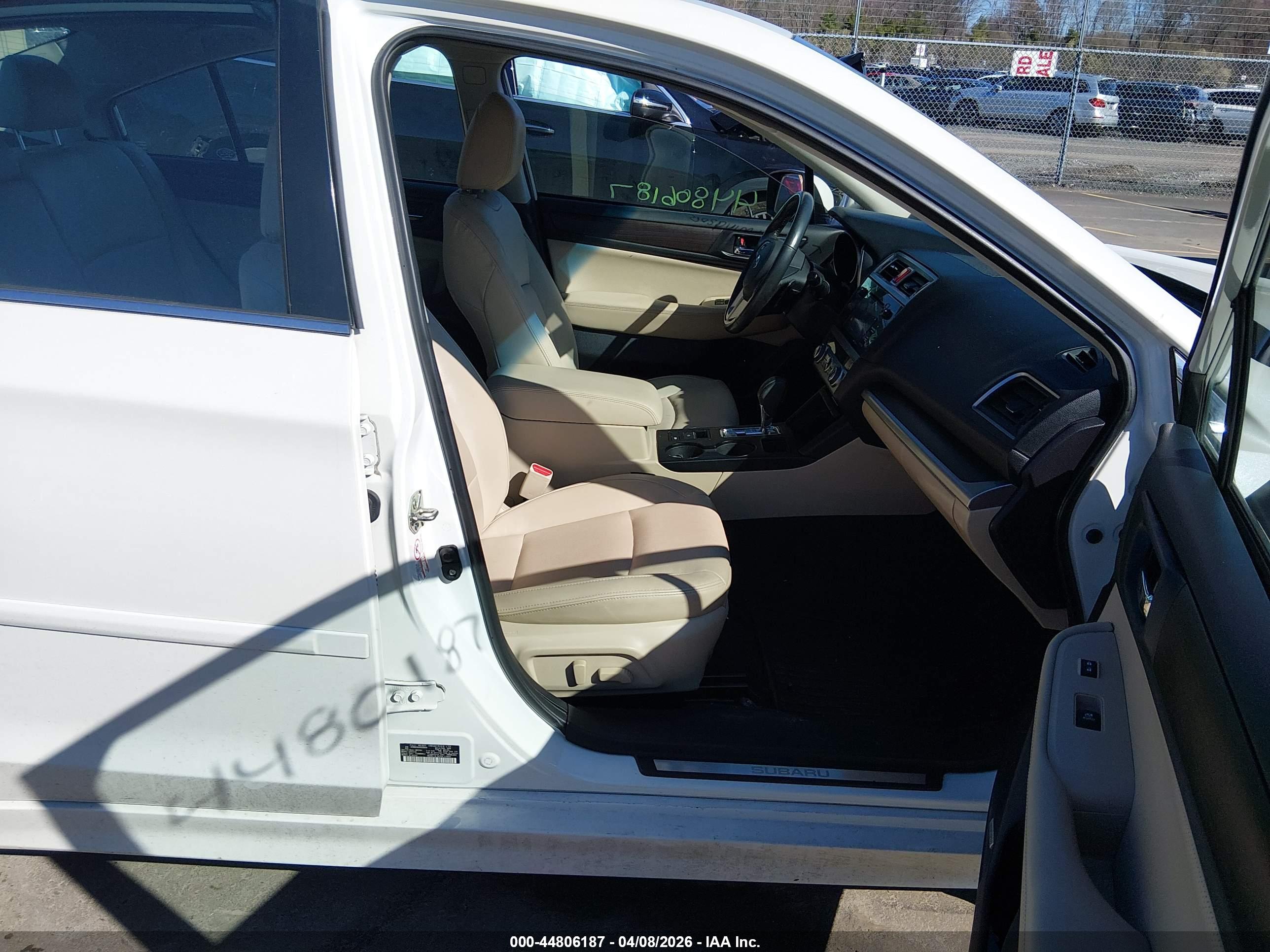 SUBARU LEGACY image 5