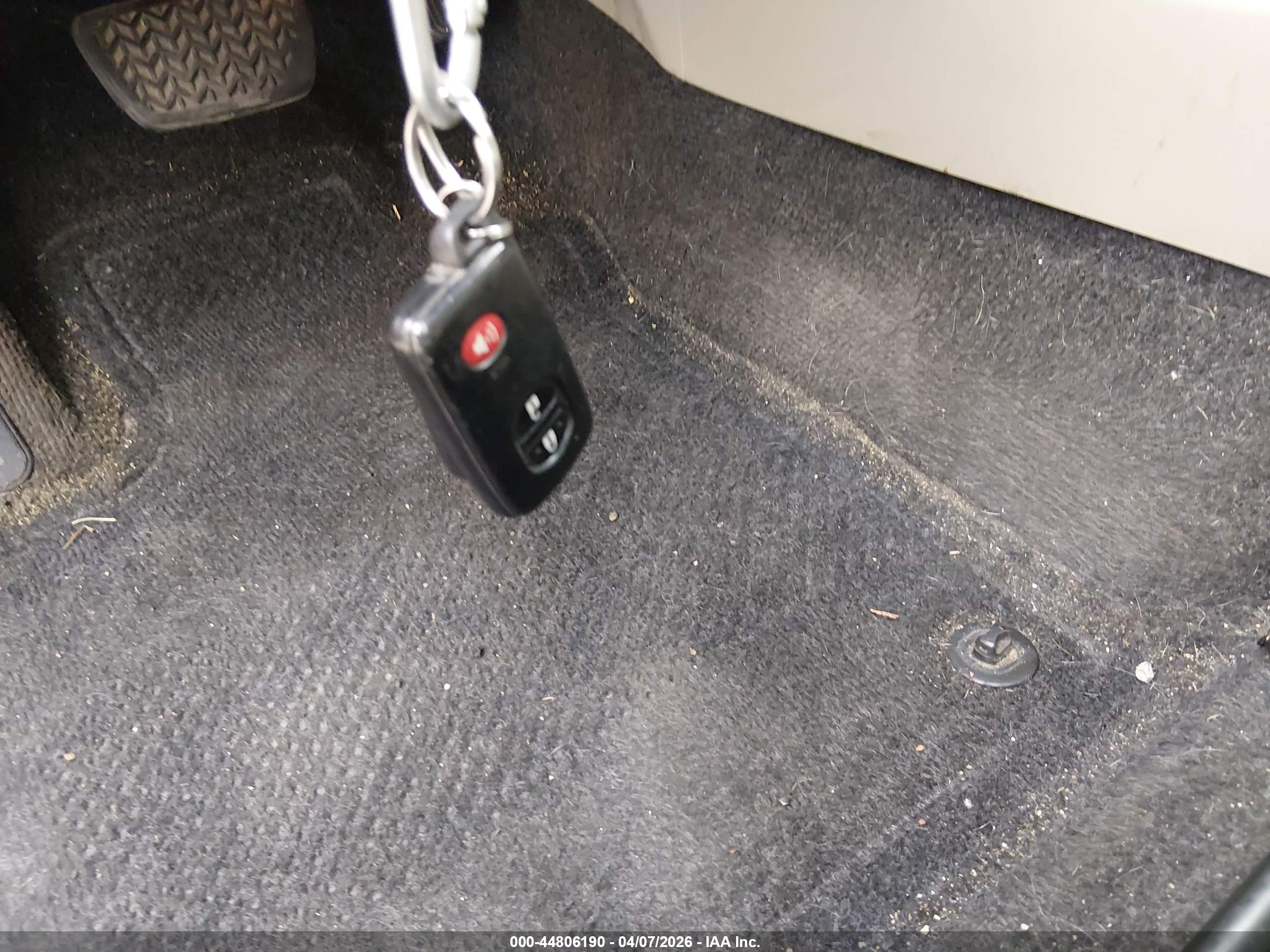 TOYOTA PRIUS image 11