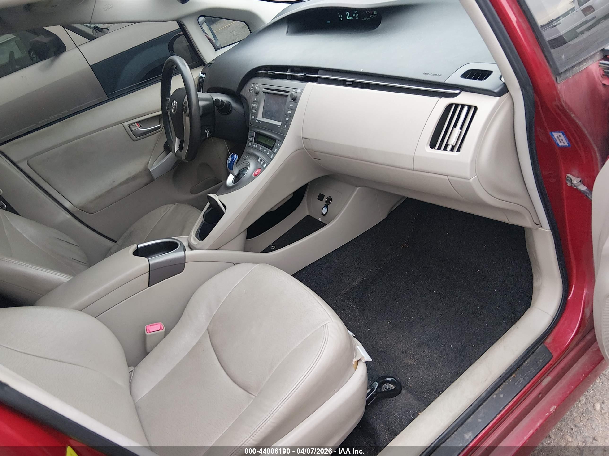 TOYOTA PRIUS image 5