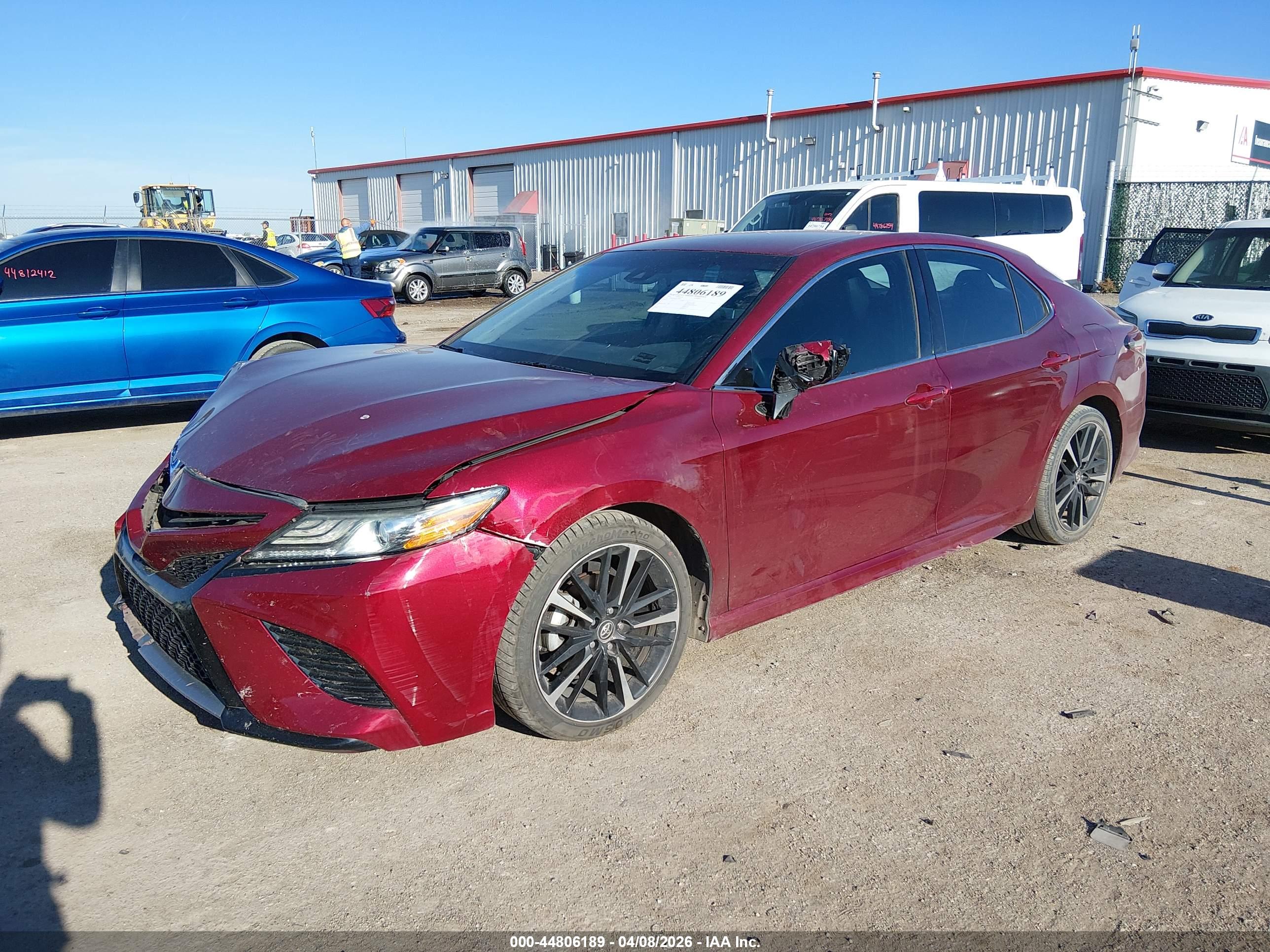 TOYOTA CAMRY image 2
