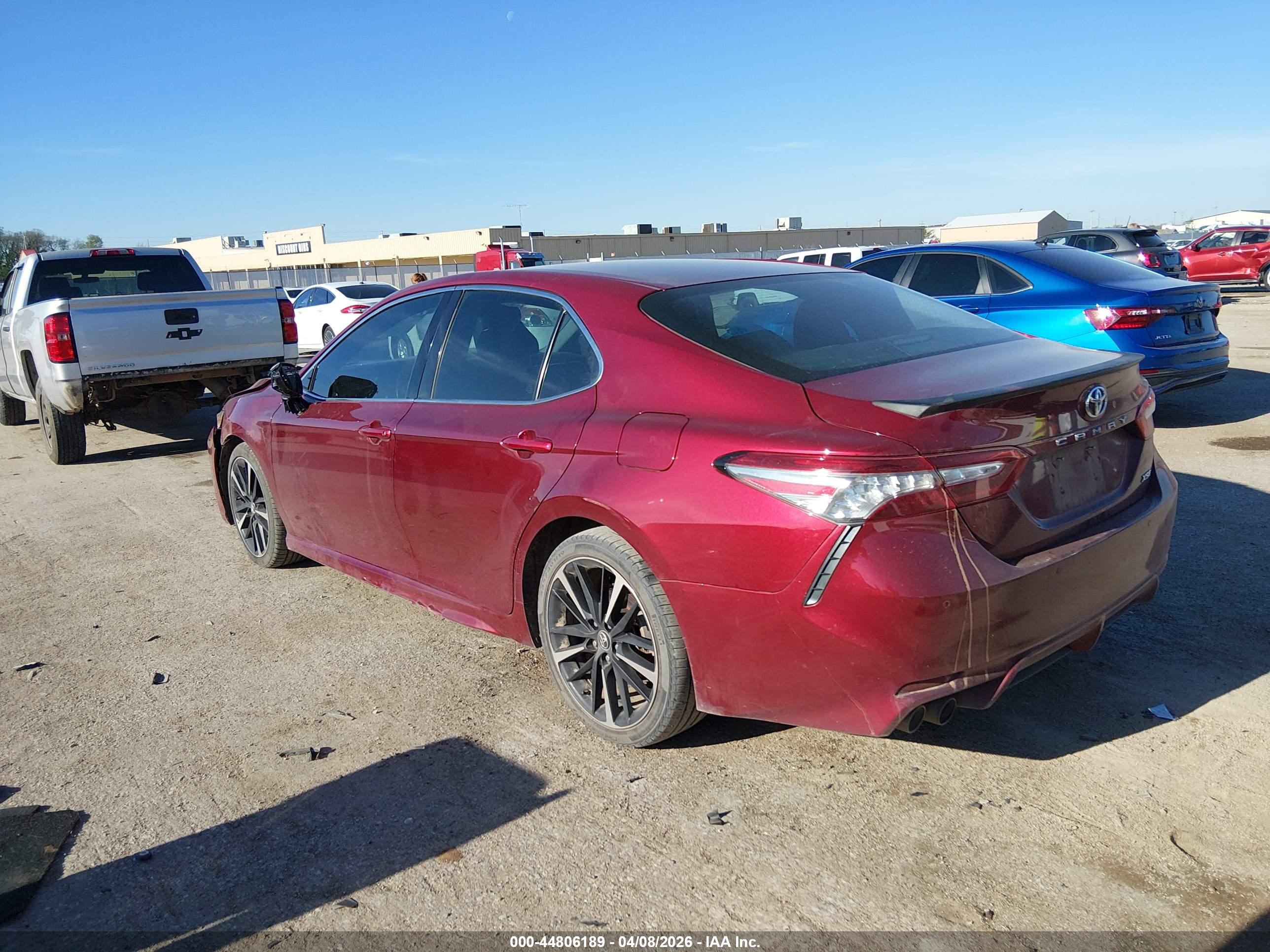 TOYOTA CAMRY image 3