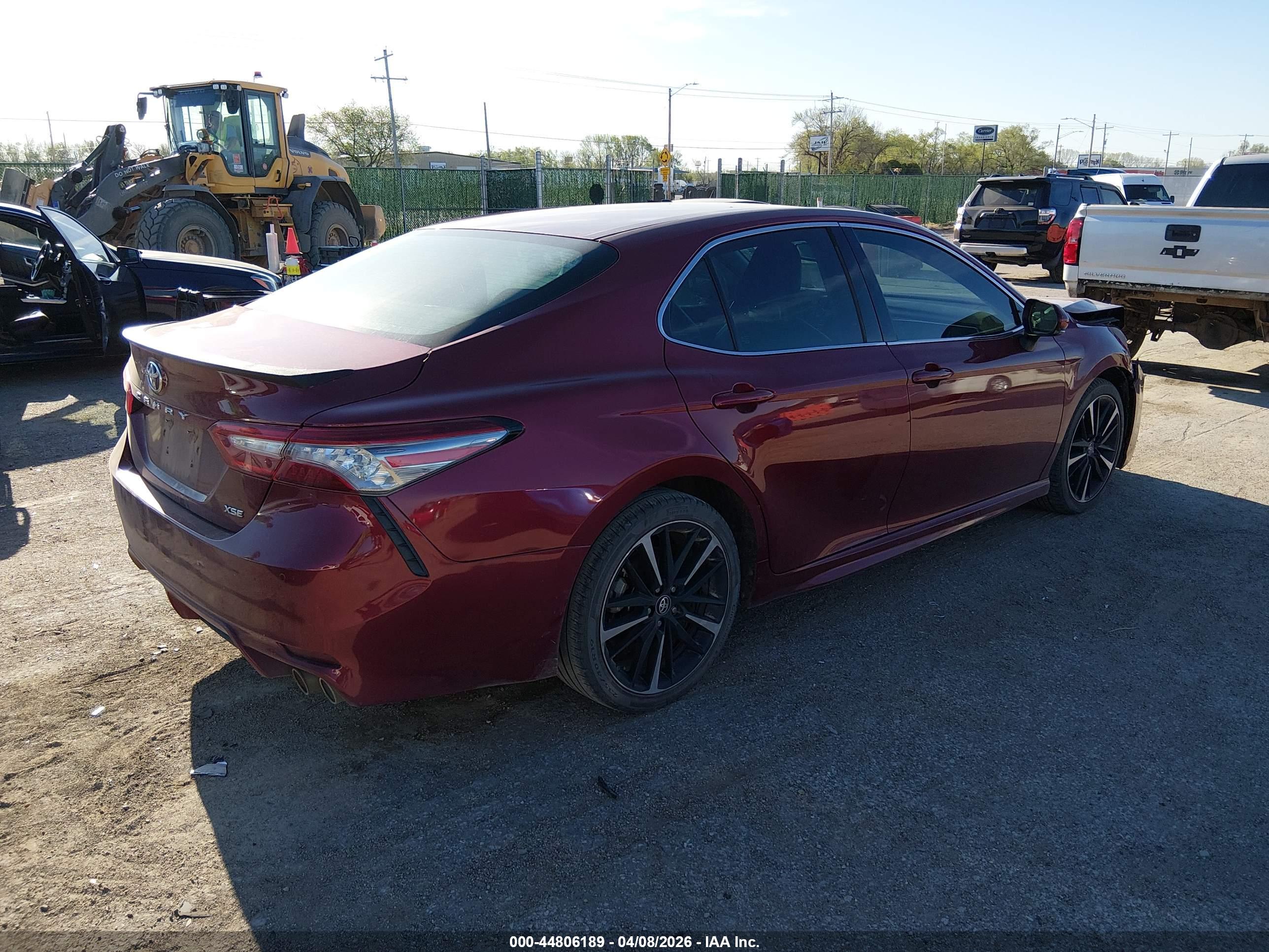 TOYOTA CAMRY image 4