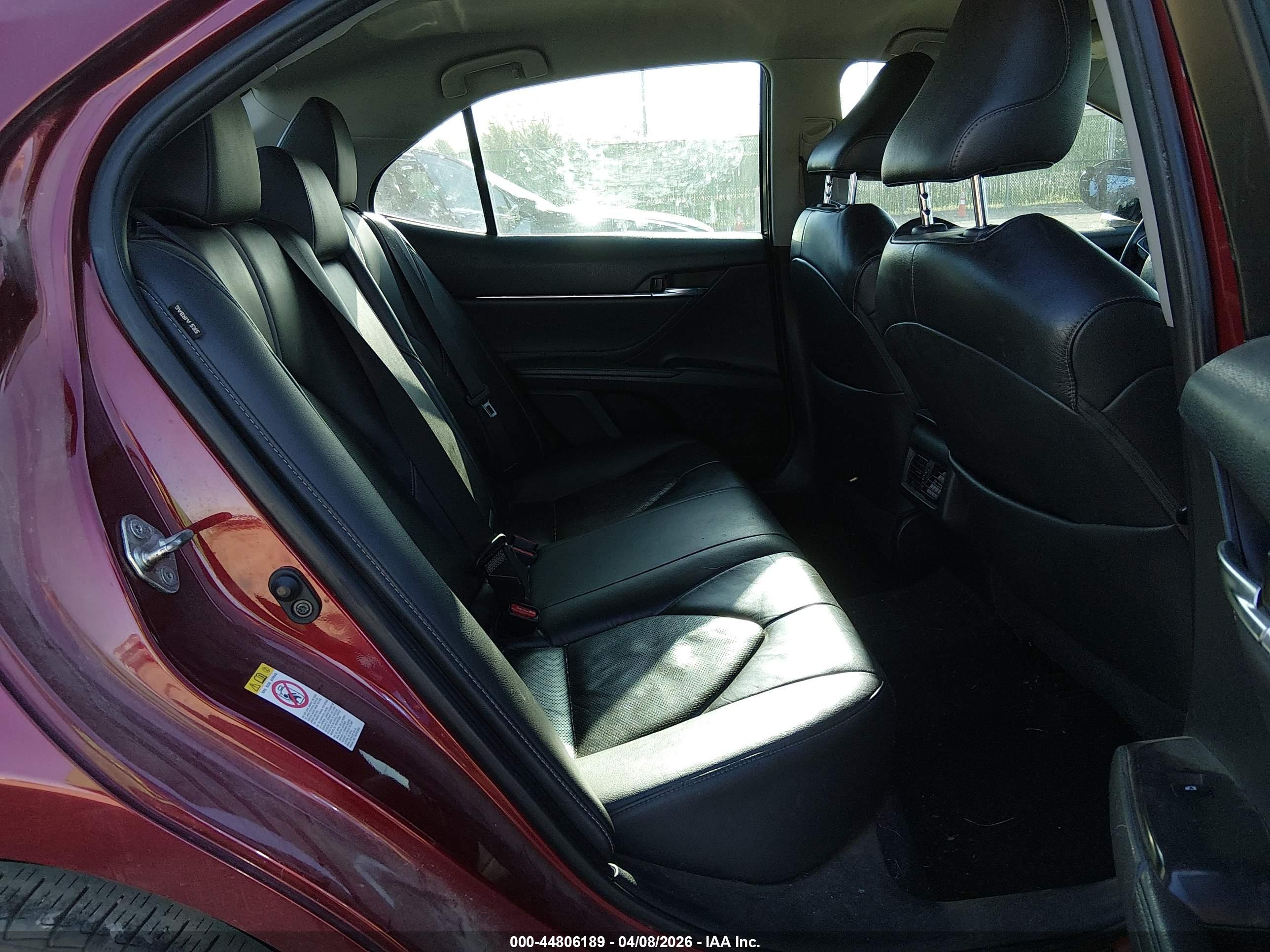 TOYOTA CAMRY image 8