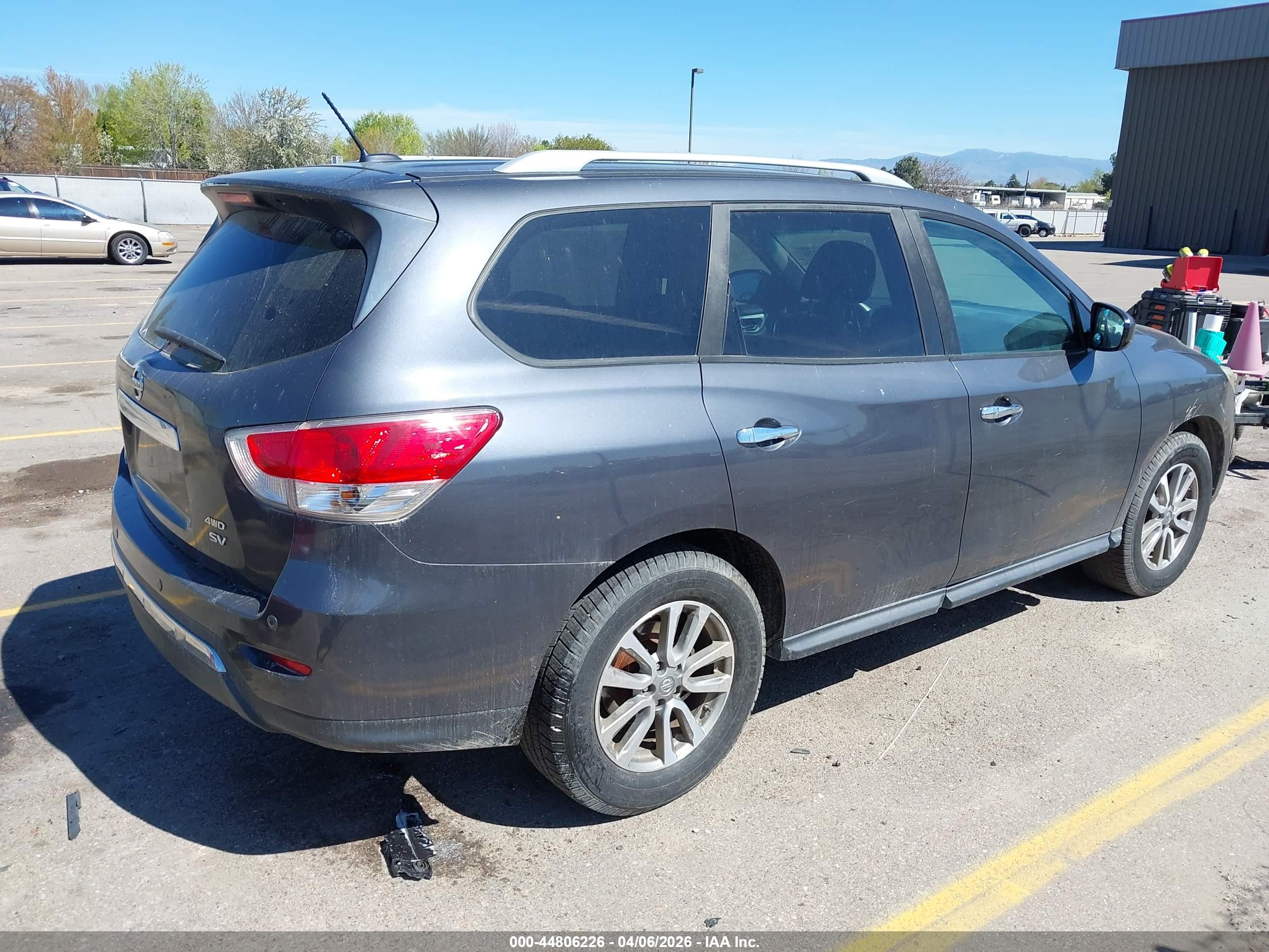 NISSAN PATHFINDER image 4