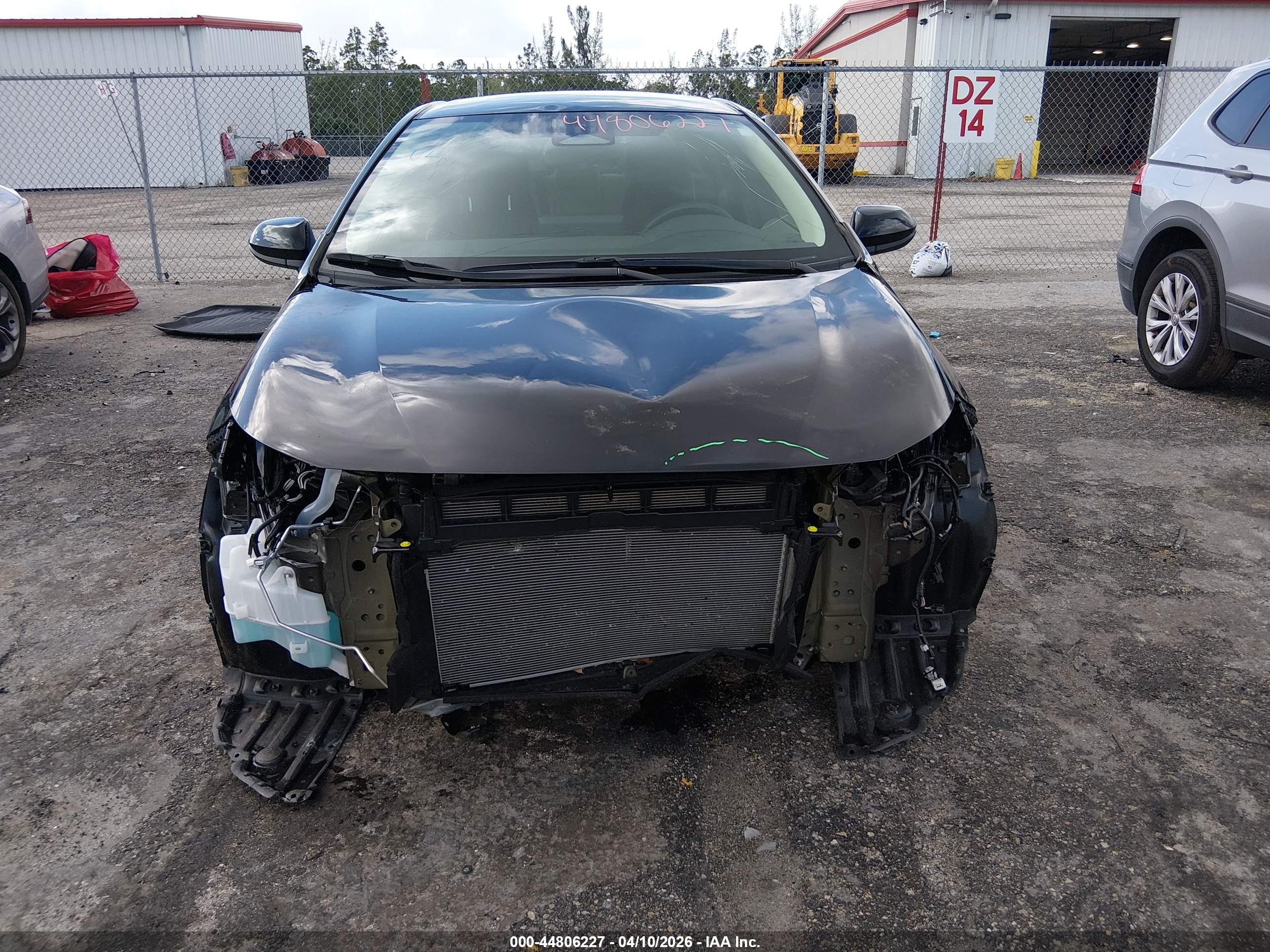 TOYOTA COROLLA image 6