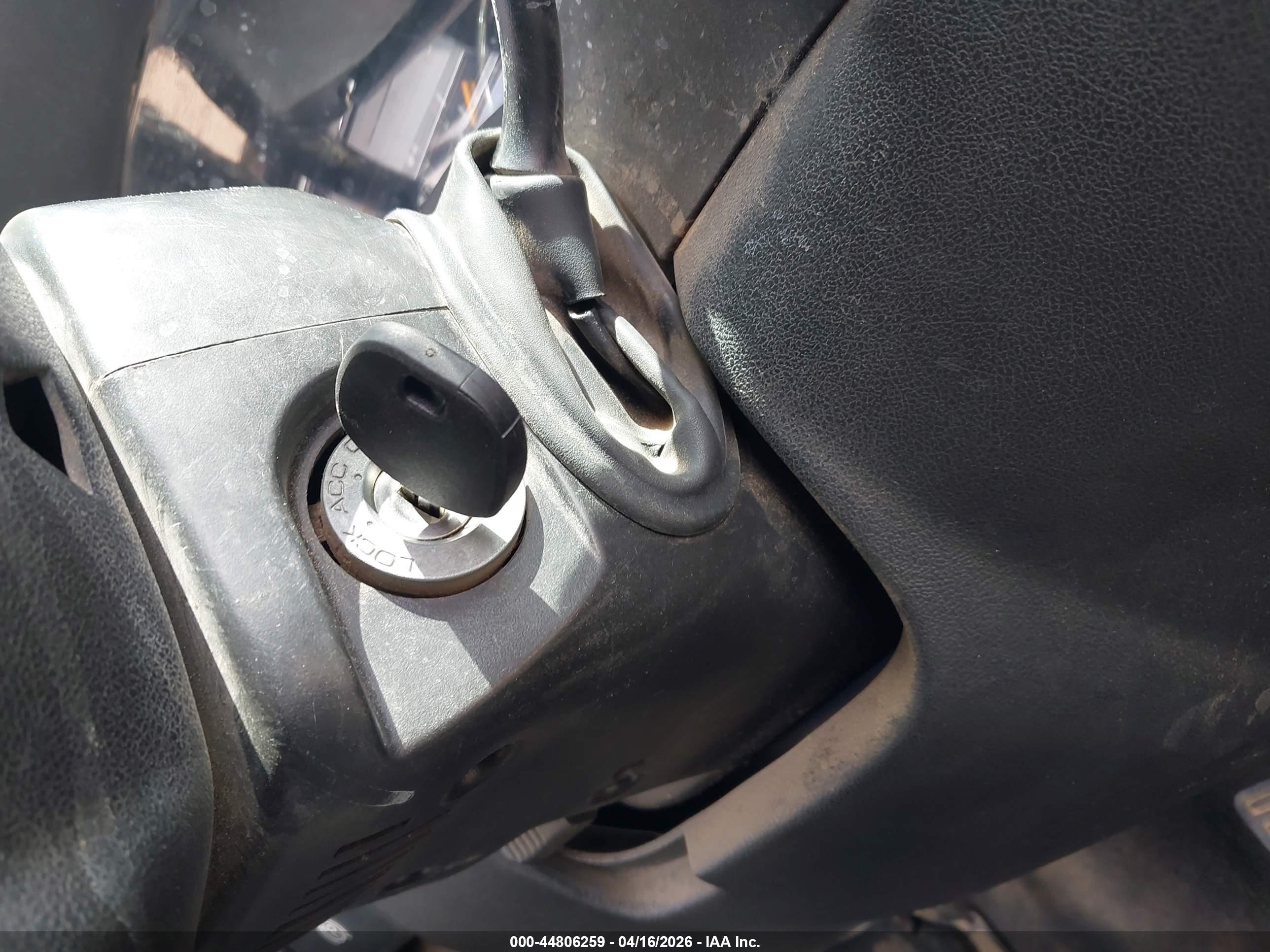 GMC CANYON image 11