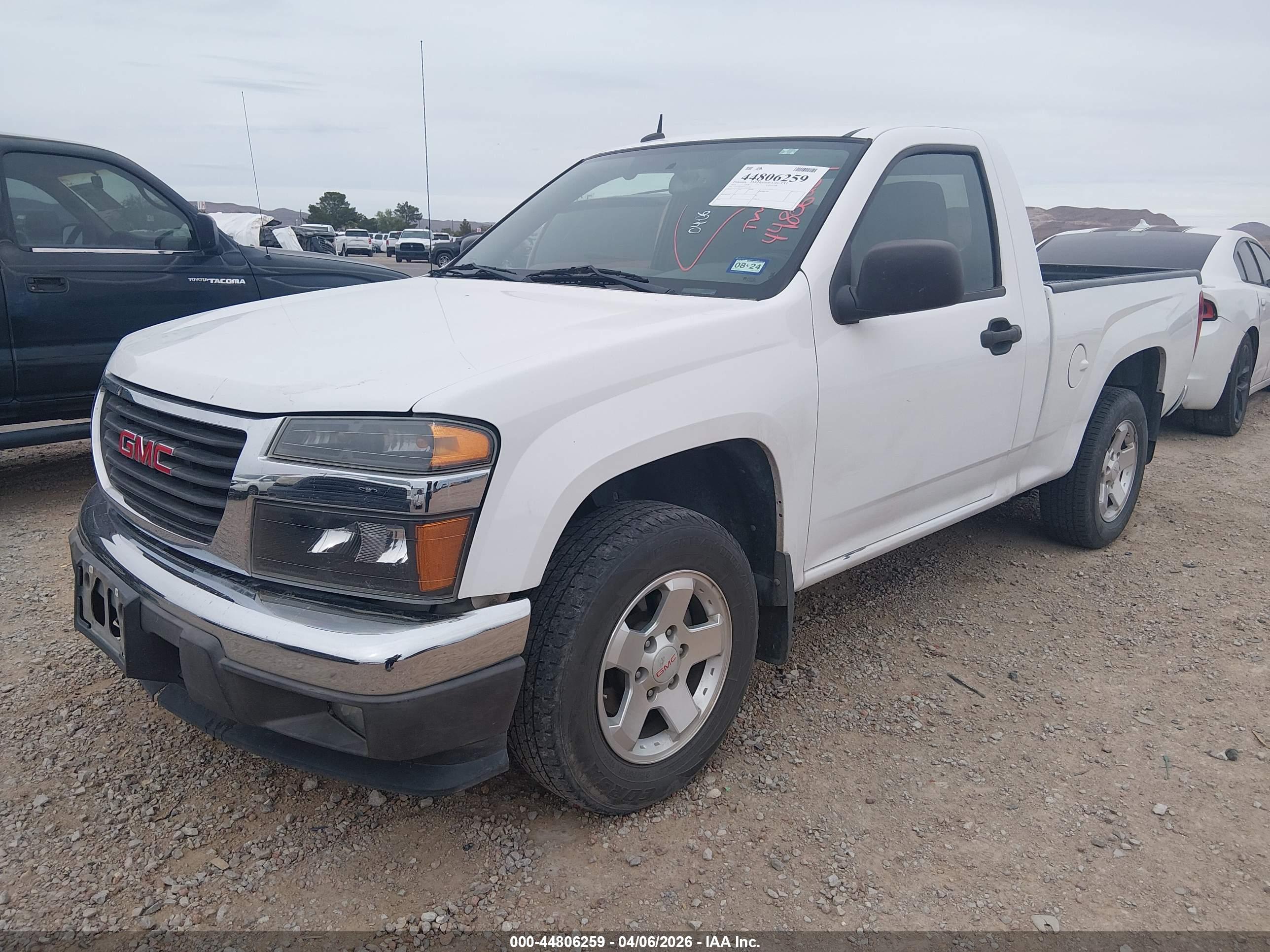 GMC CANYON image 2