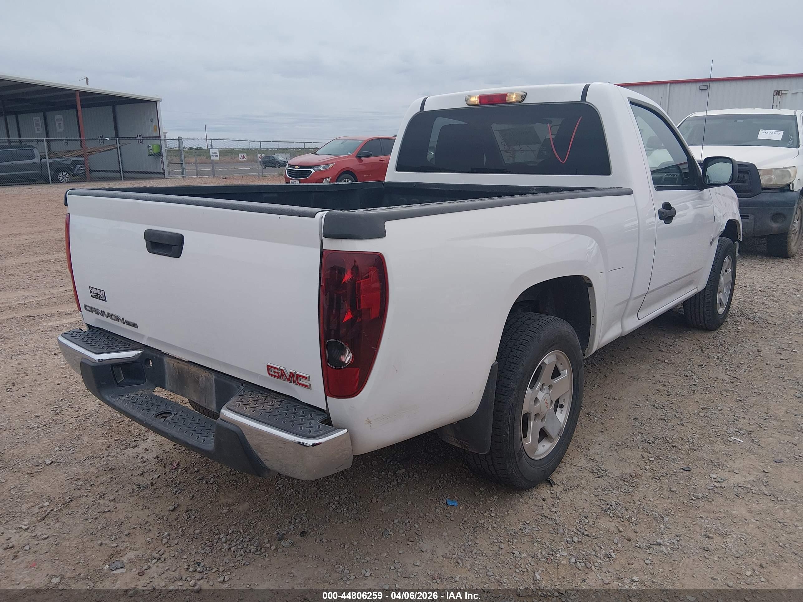 GMC CANYON image 4