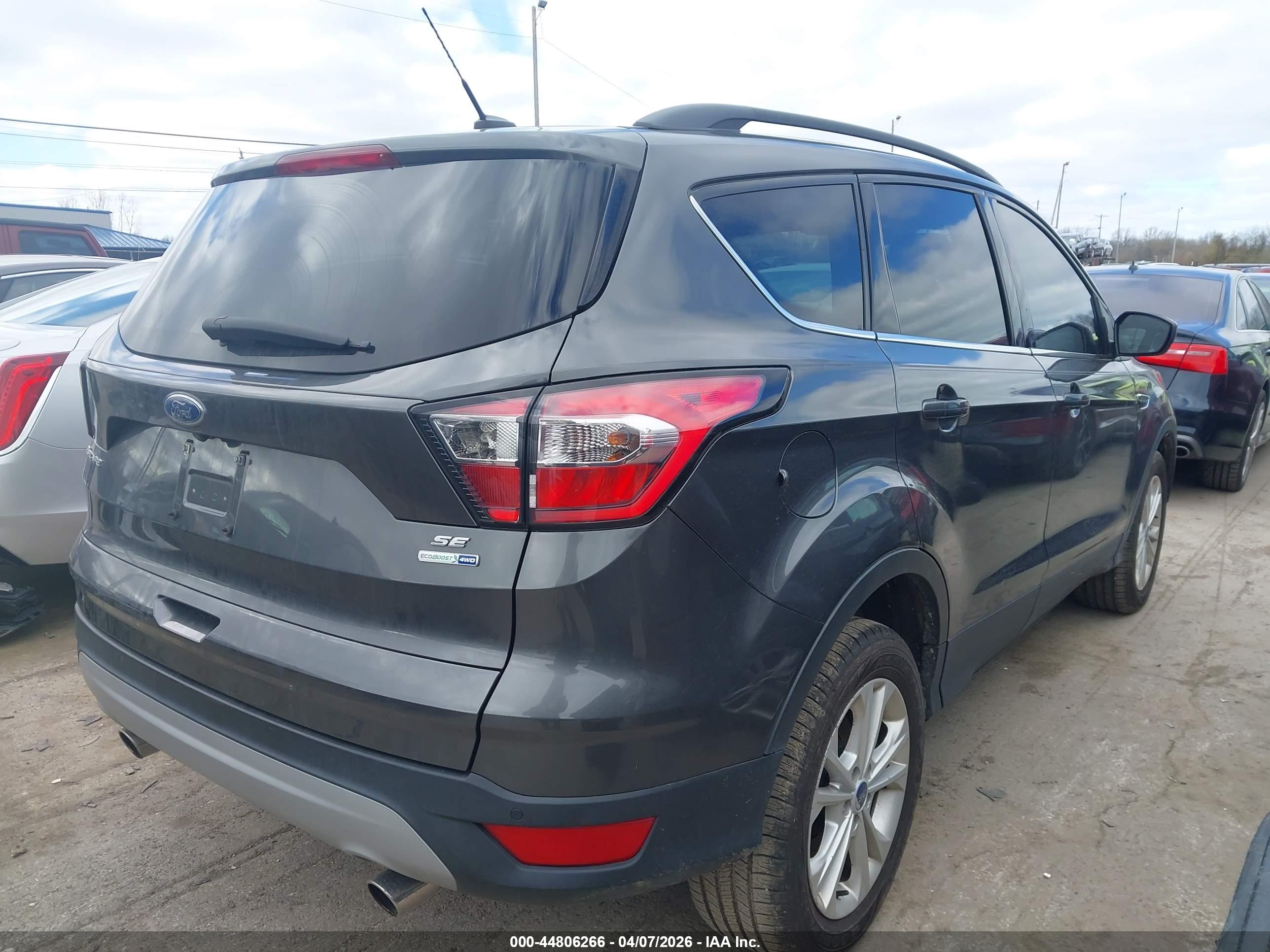 FORD ESCAPE image 4
