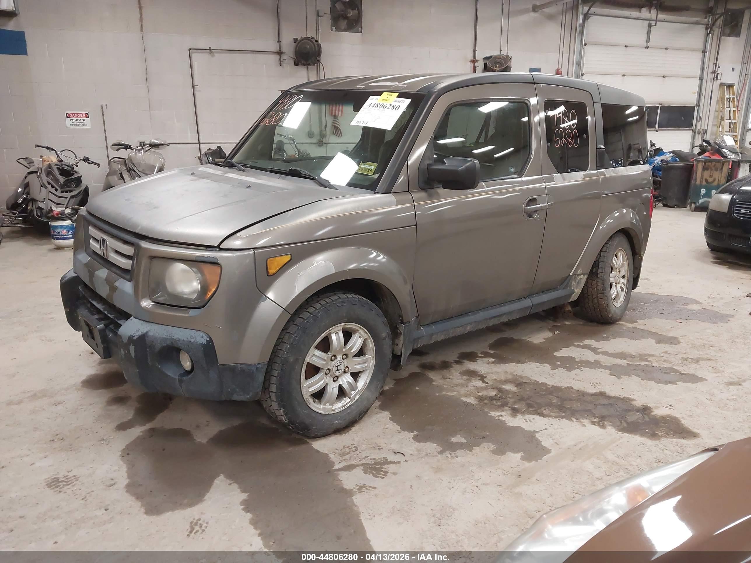 HONDA ELEMENT image 2