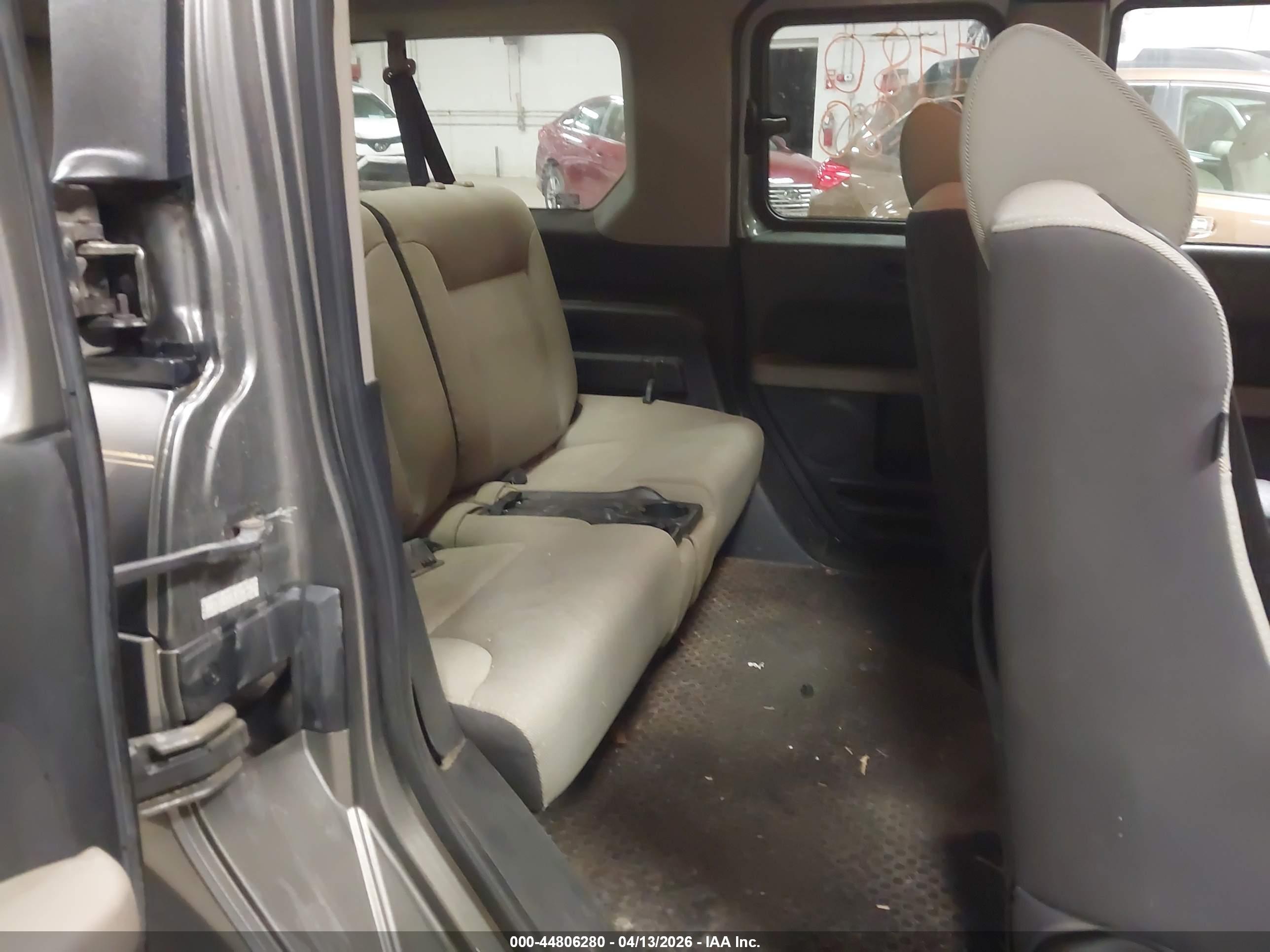 HONDA ELEMENT image 8