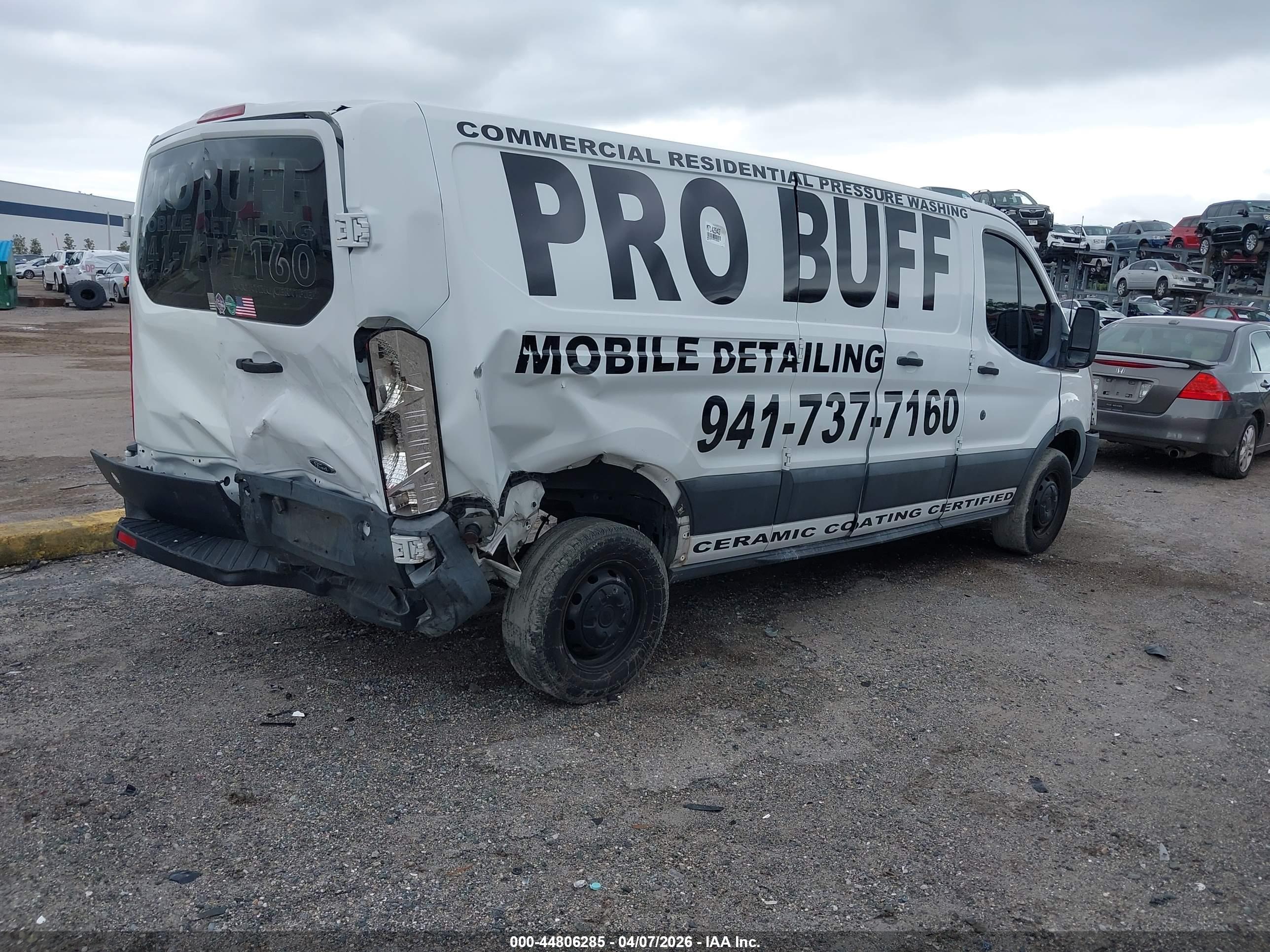 FORD TRANSIT-250 image 4