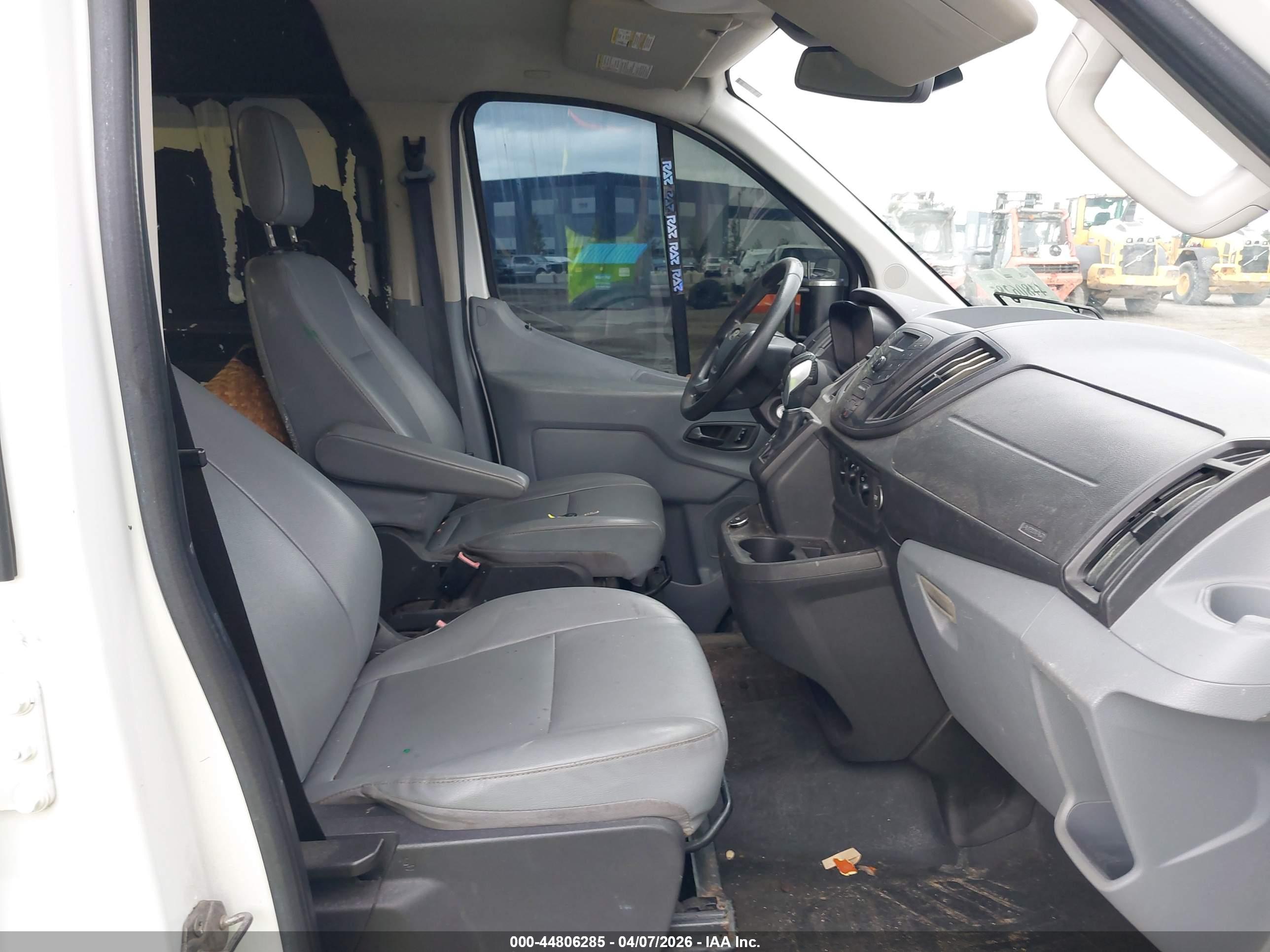 FORD TRANSIT-250 image 5