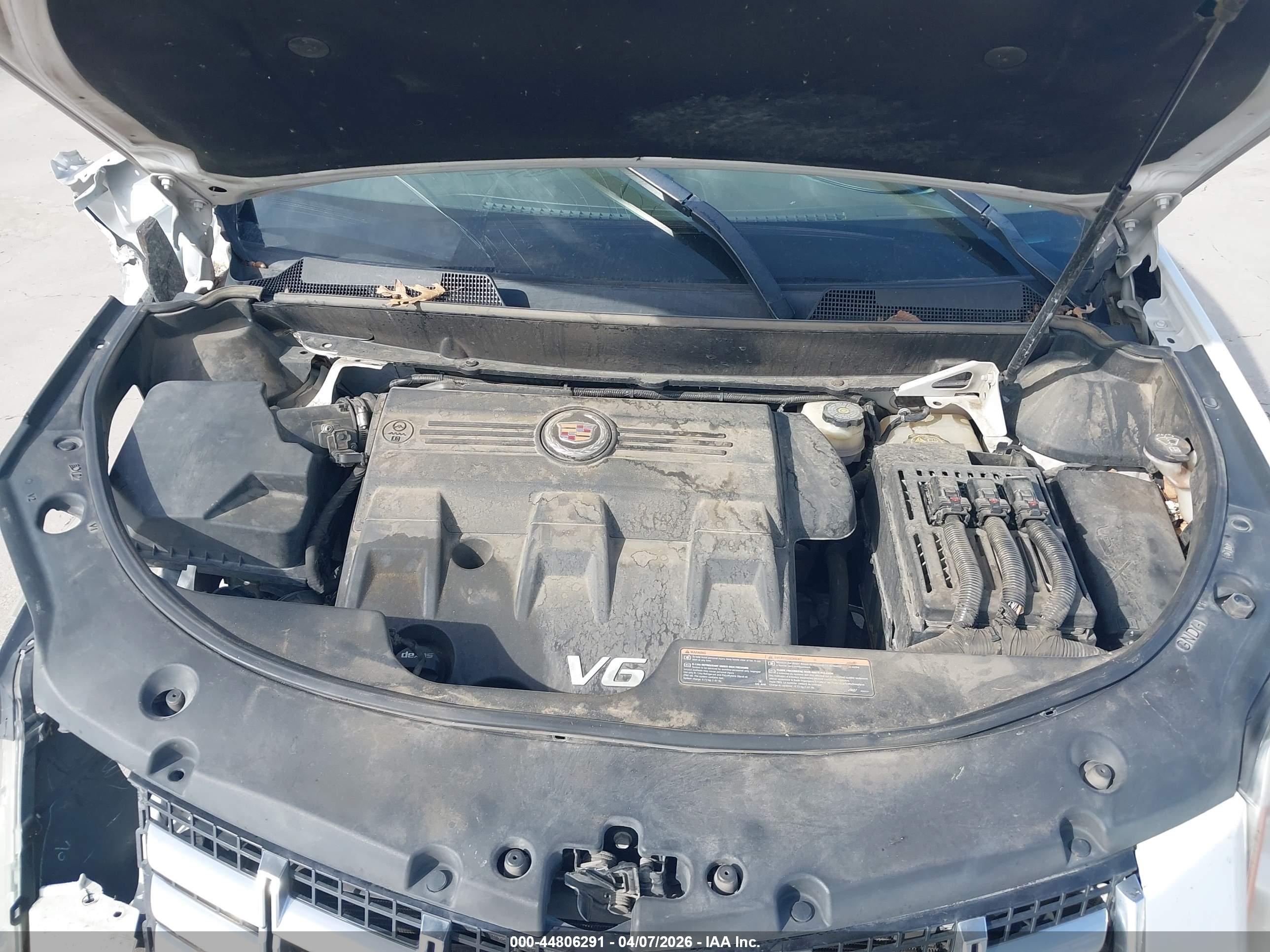 CADILLAC SRX image 10