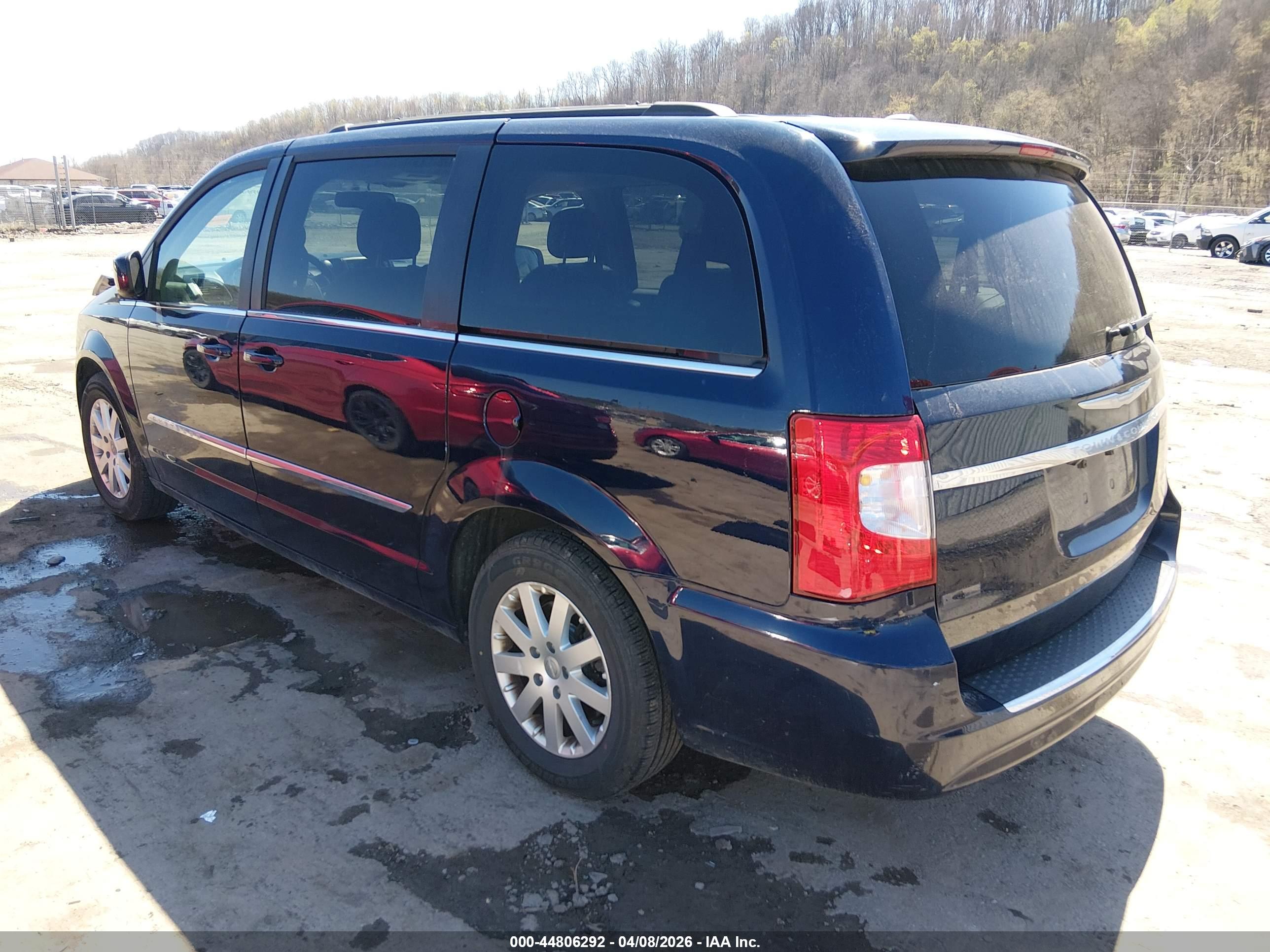 CHRYSLER TOWN image 3