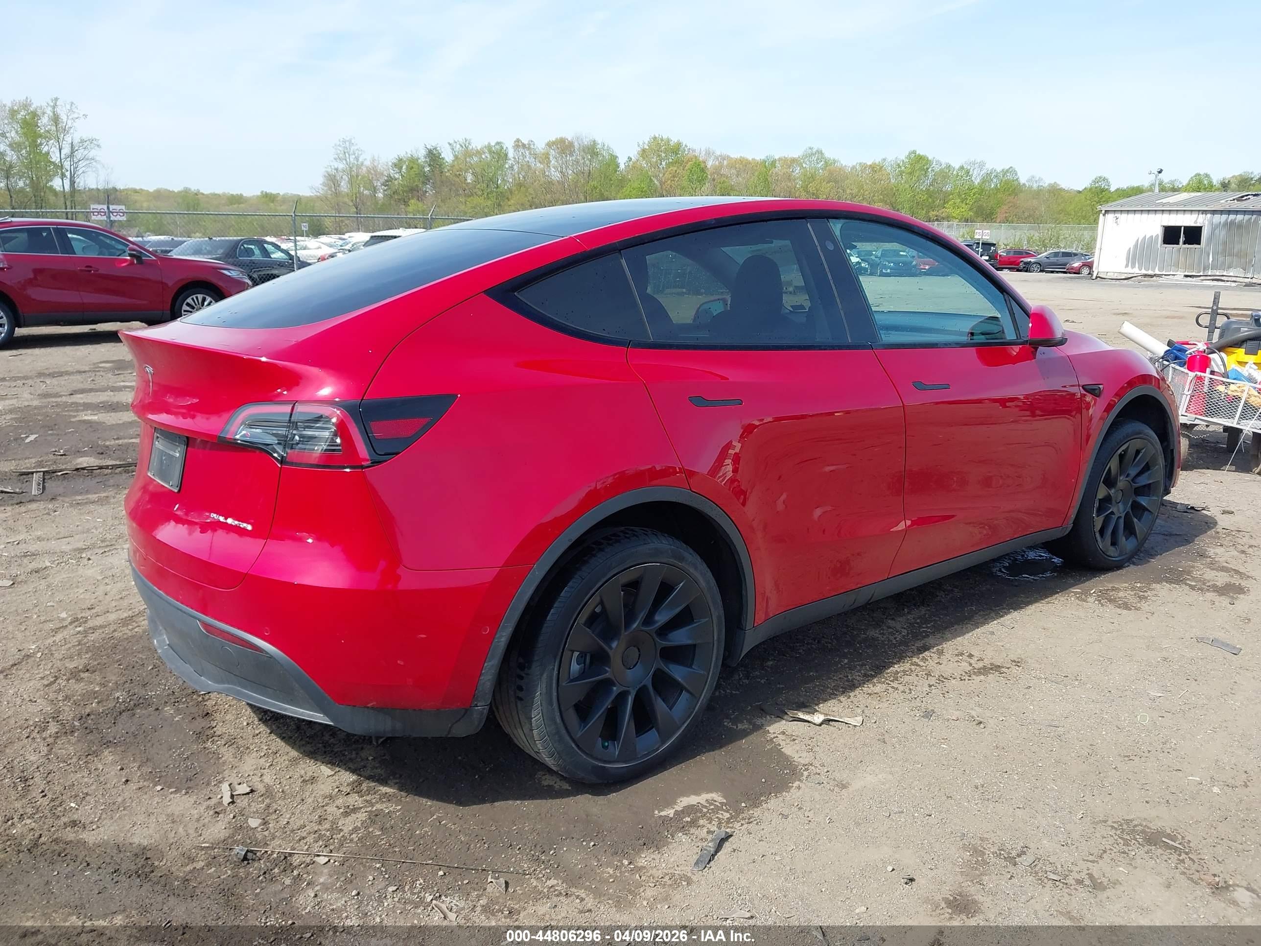 TESLA MODEL image 4