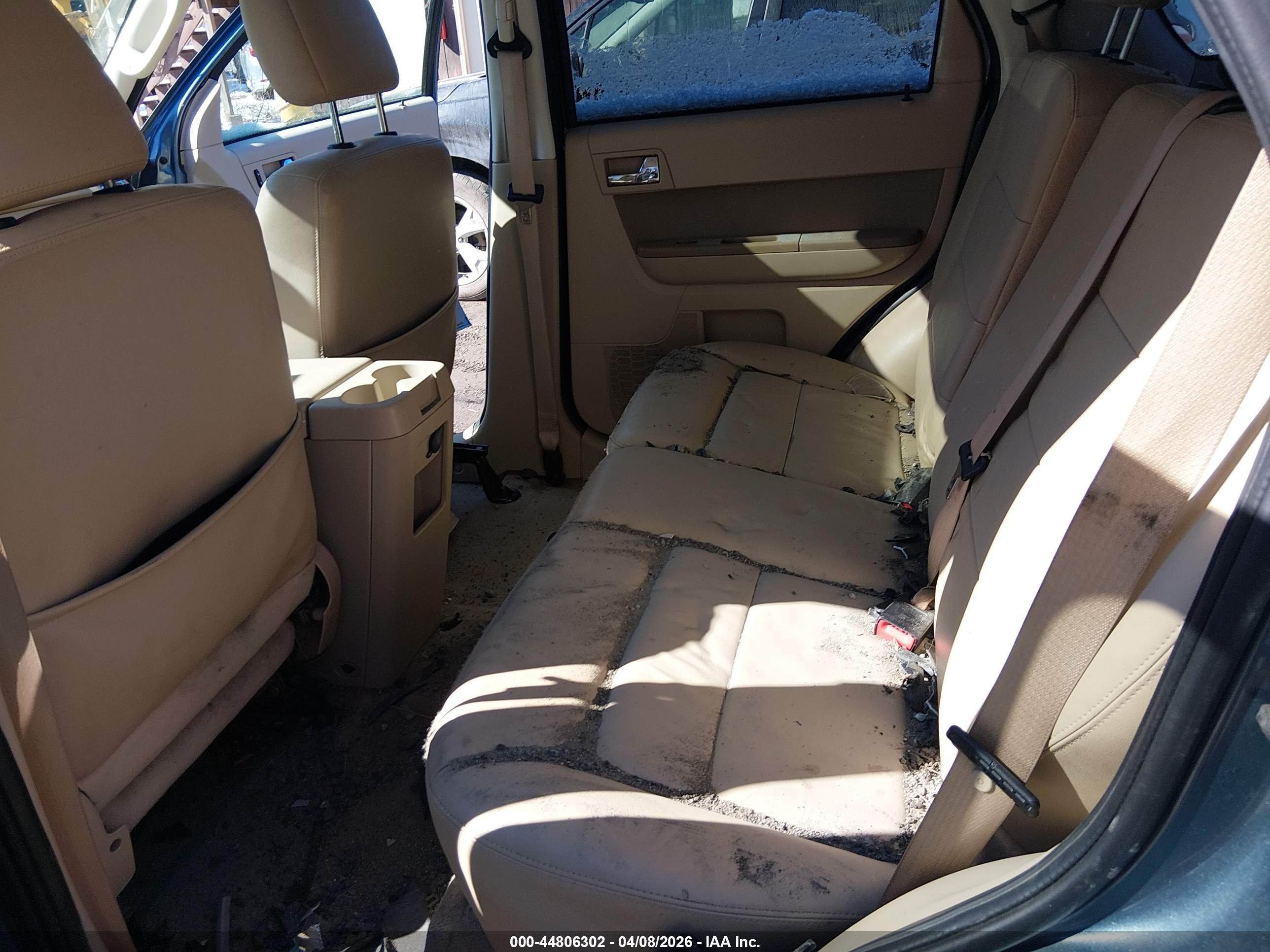 FORD ESCAPE image 8