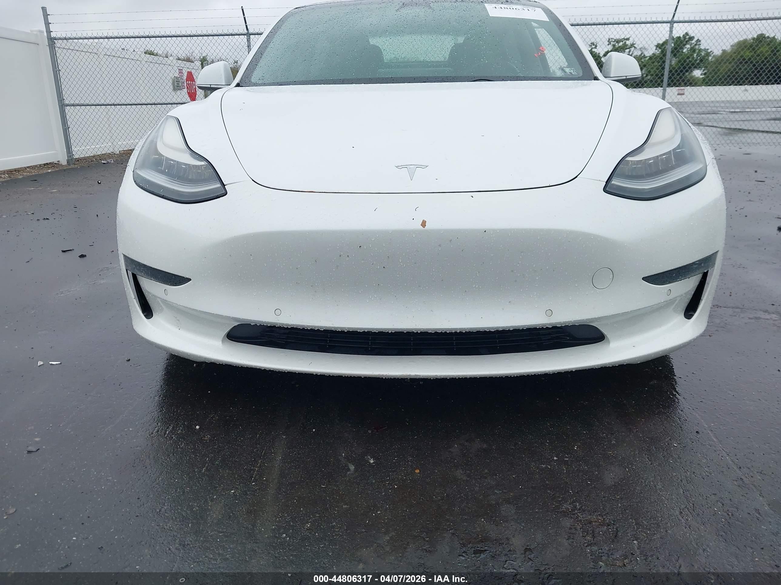 TESLA MODEL image 6