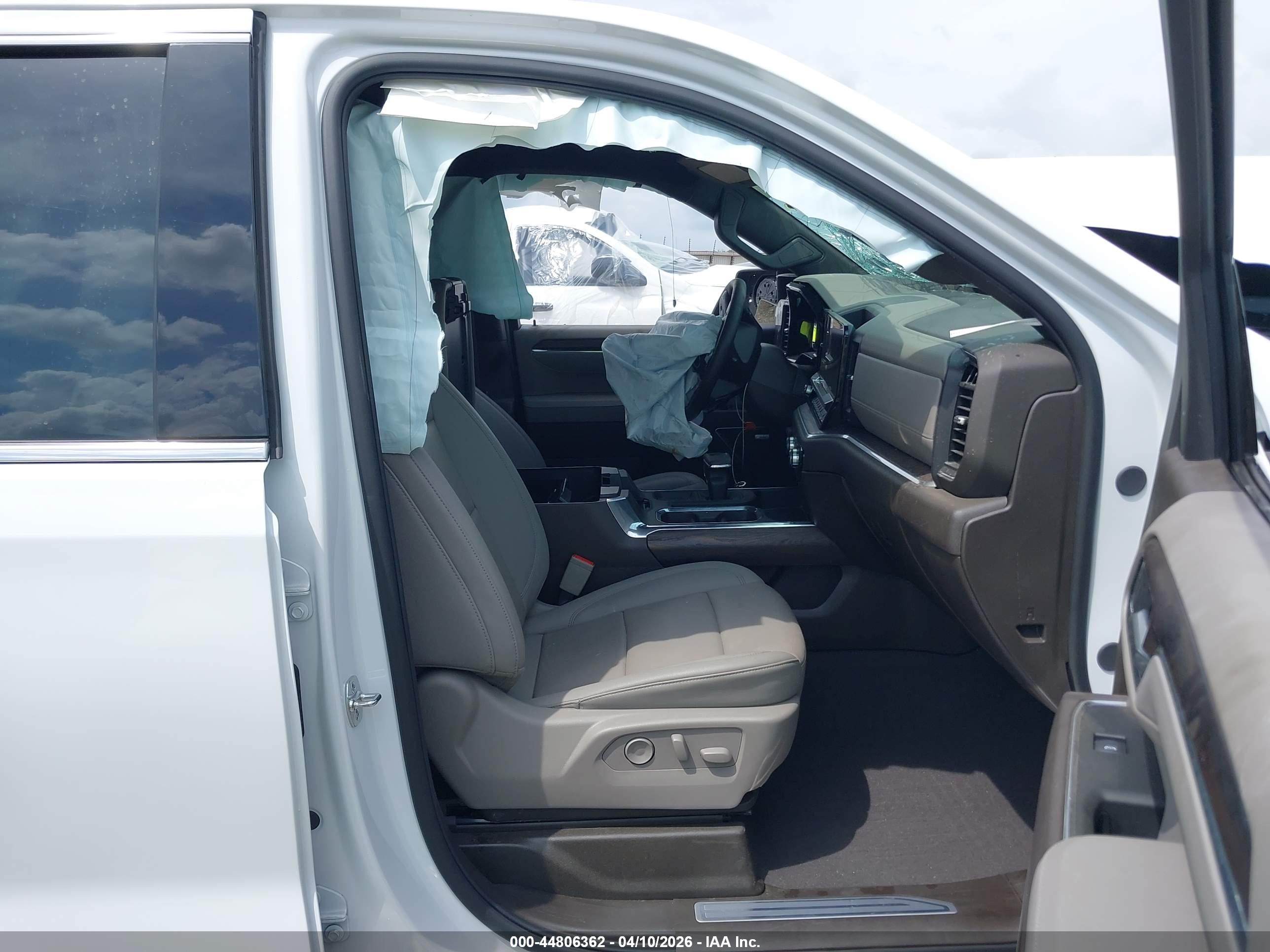 GMC SIERRA image 5