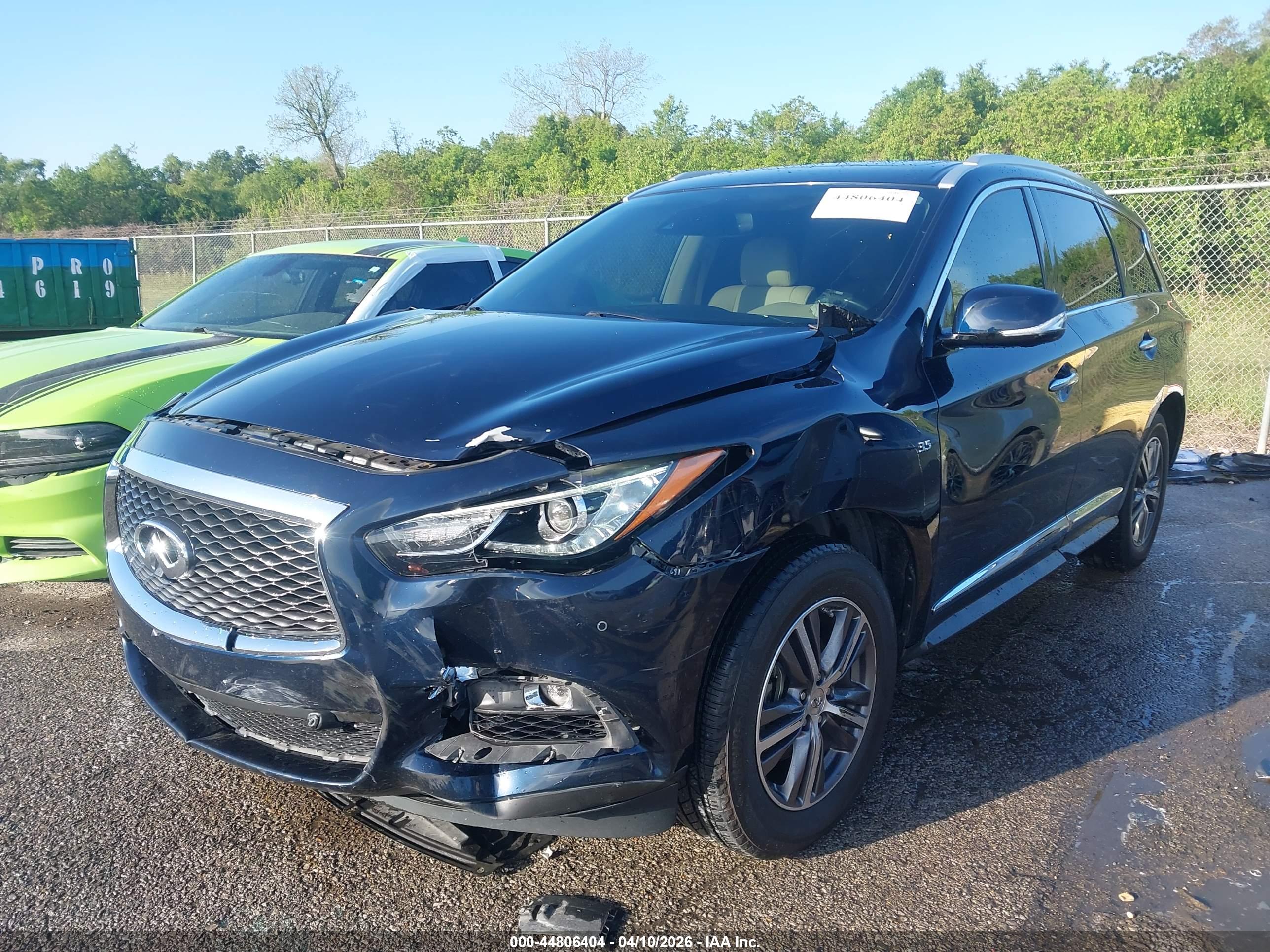 INFINITI QX60 image 2