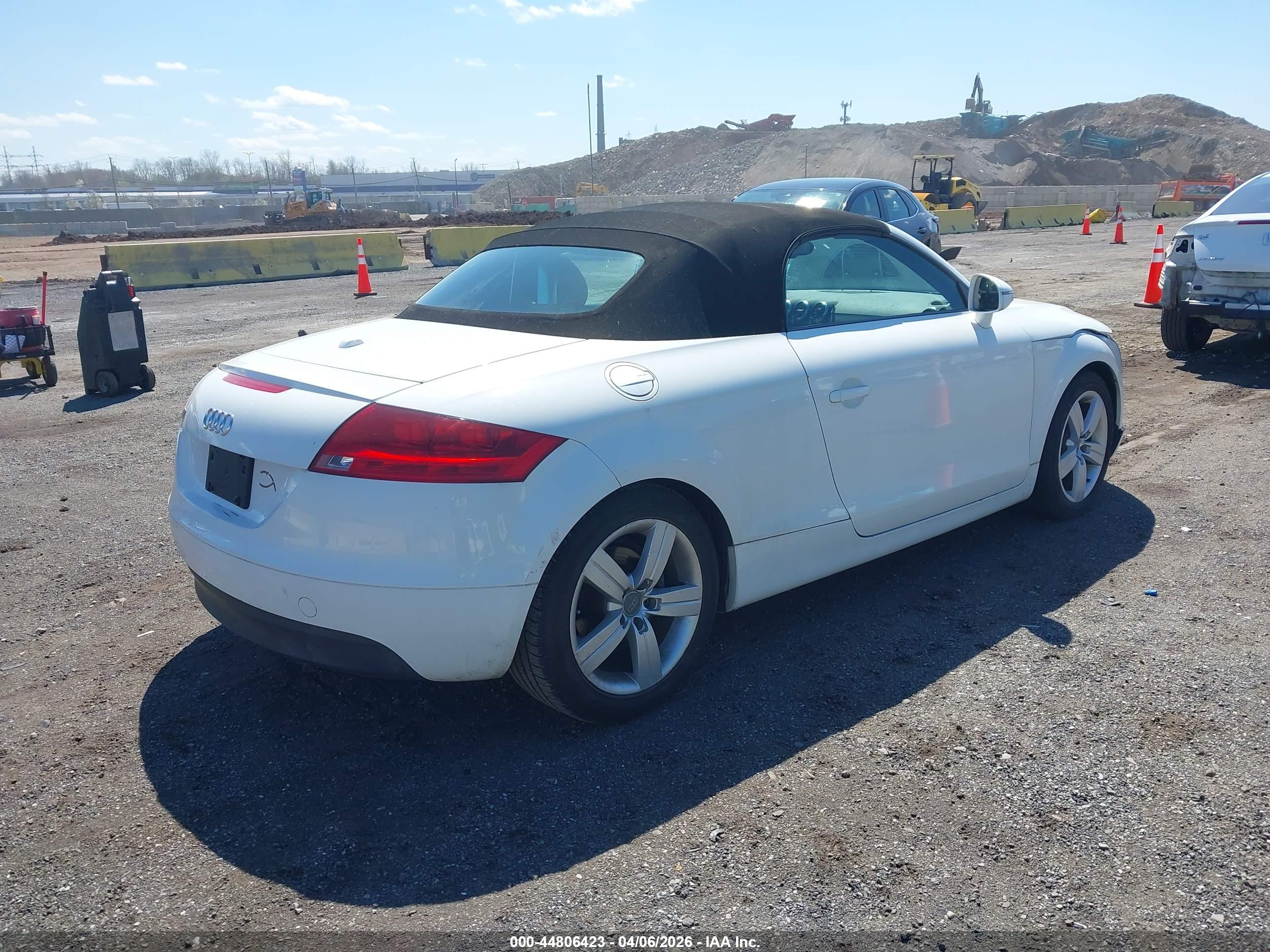 AUDI TT image 4