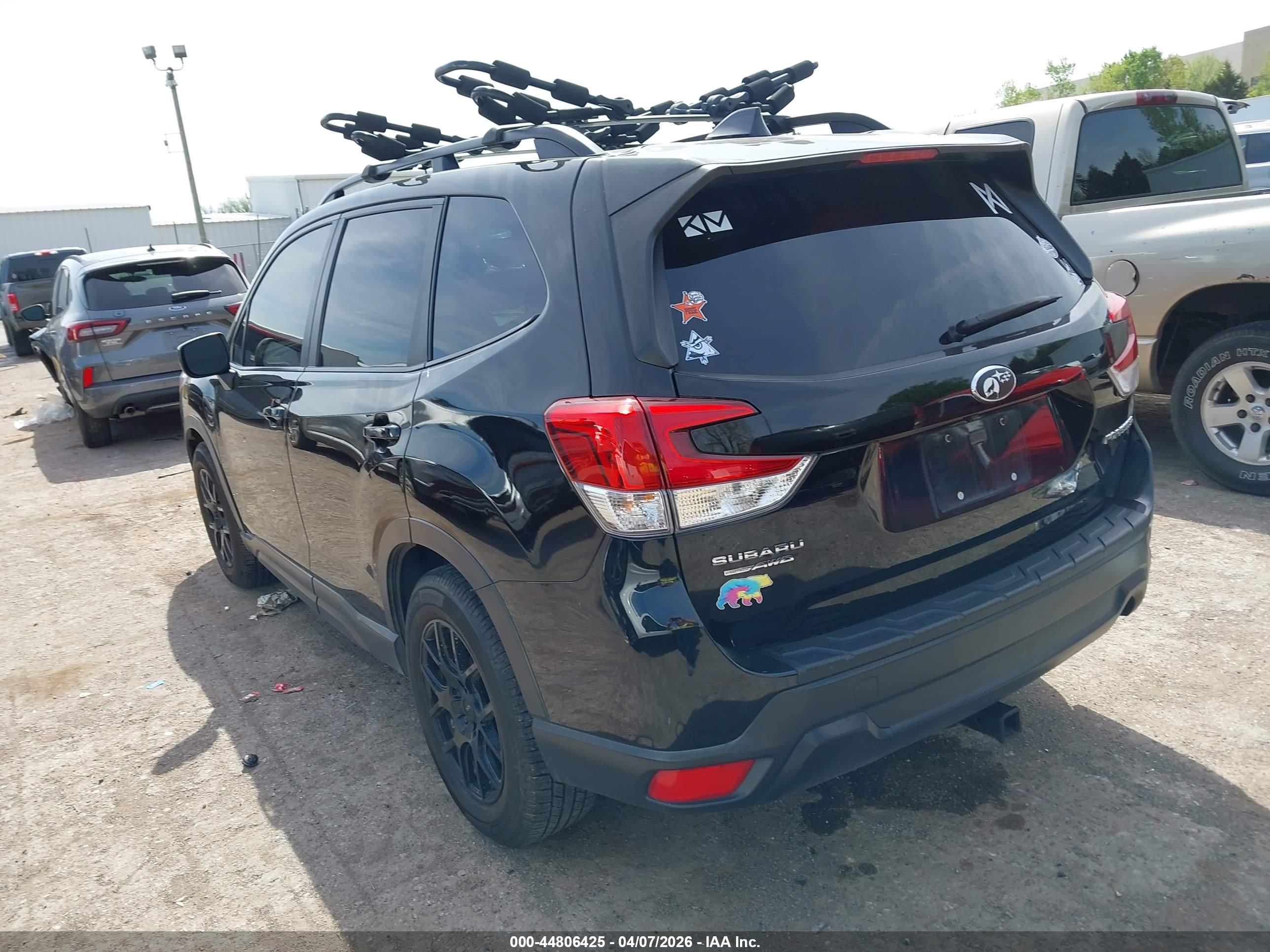 SUBARU FORESTER image 3