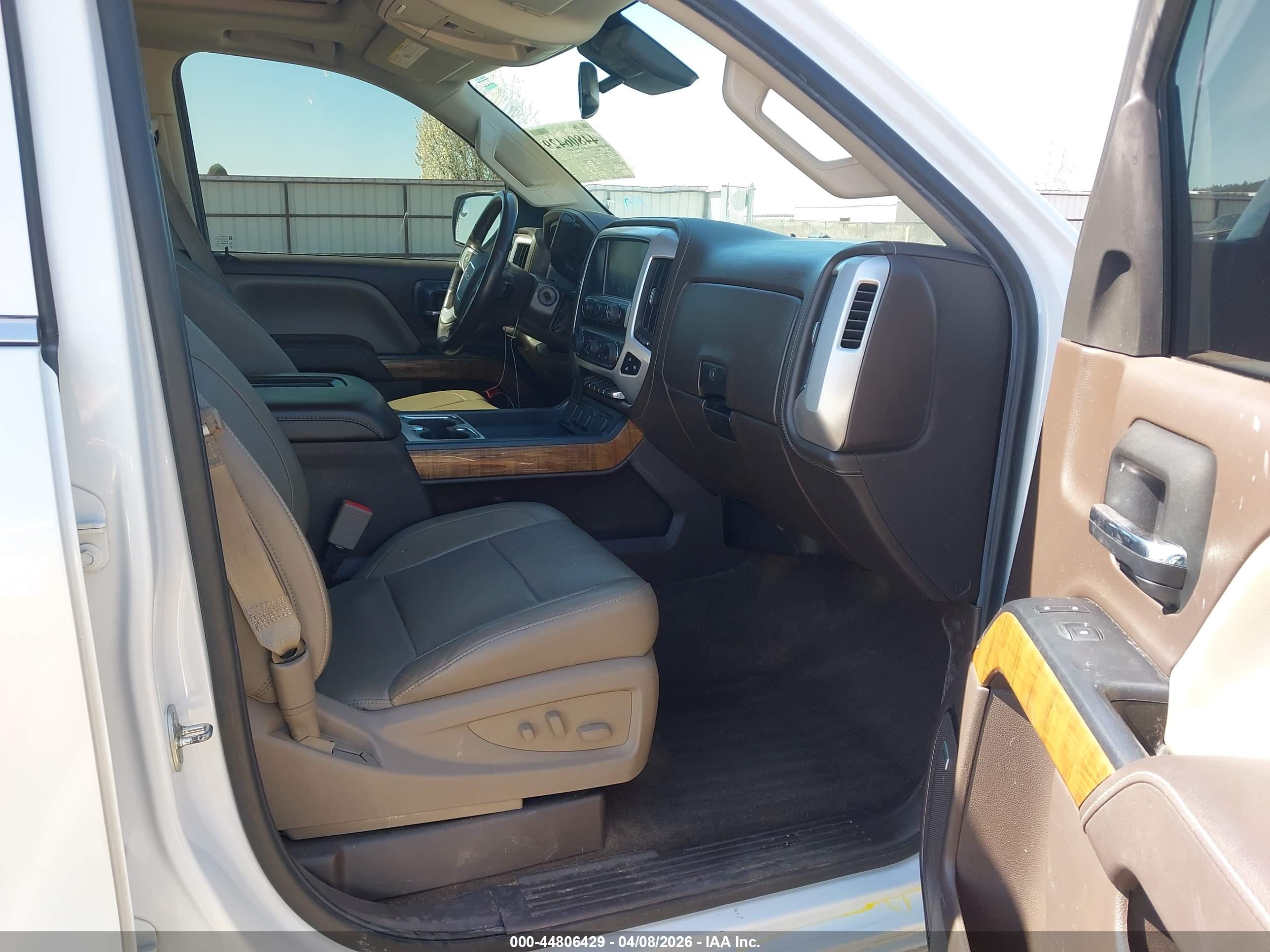 GMC SIERRA image 5