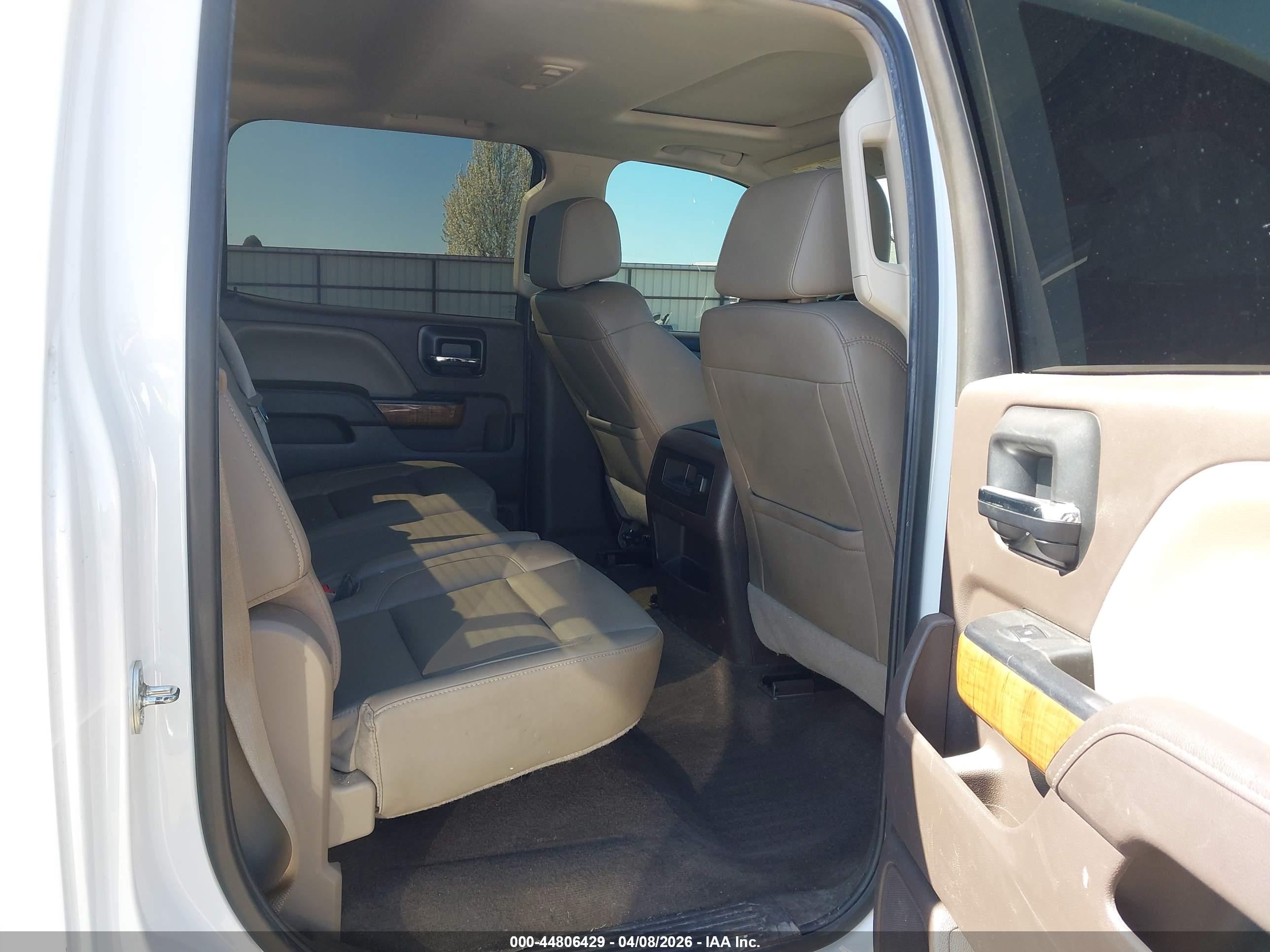GMC SIERRA image 8
