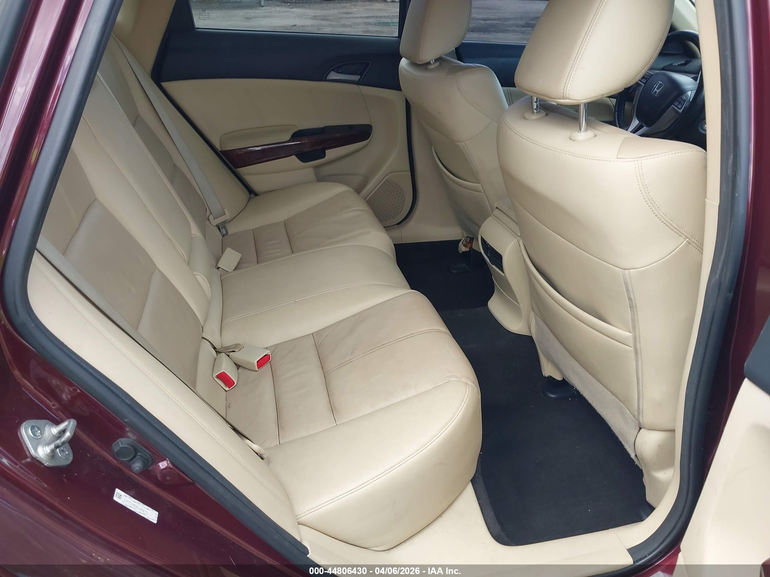 HONDA CROSSTOUR image 8