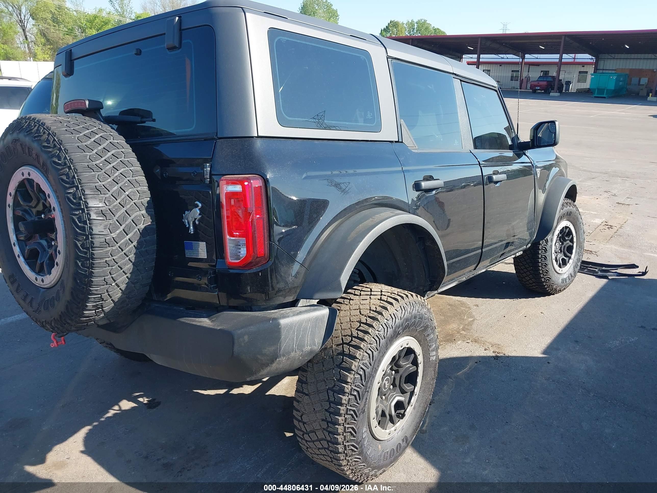 FORD BRONCO image 4