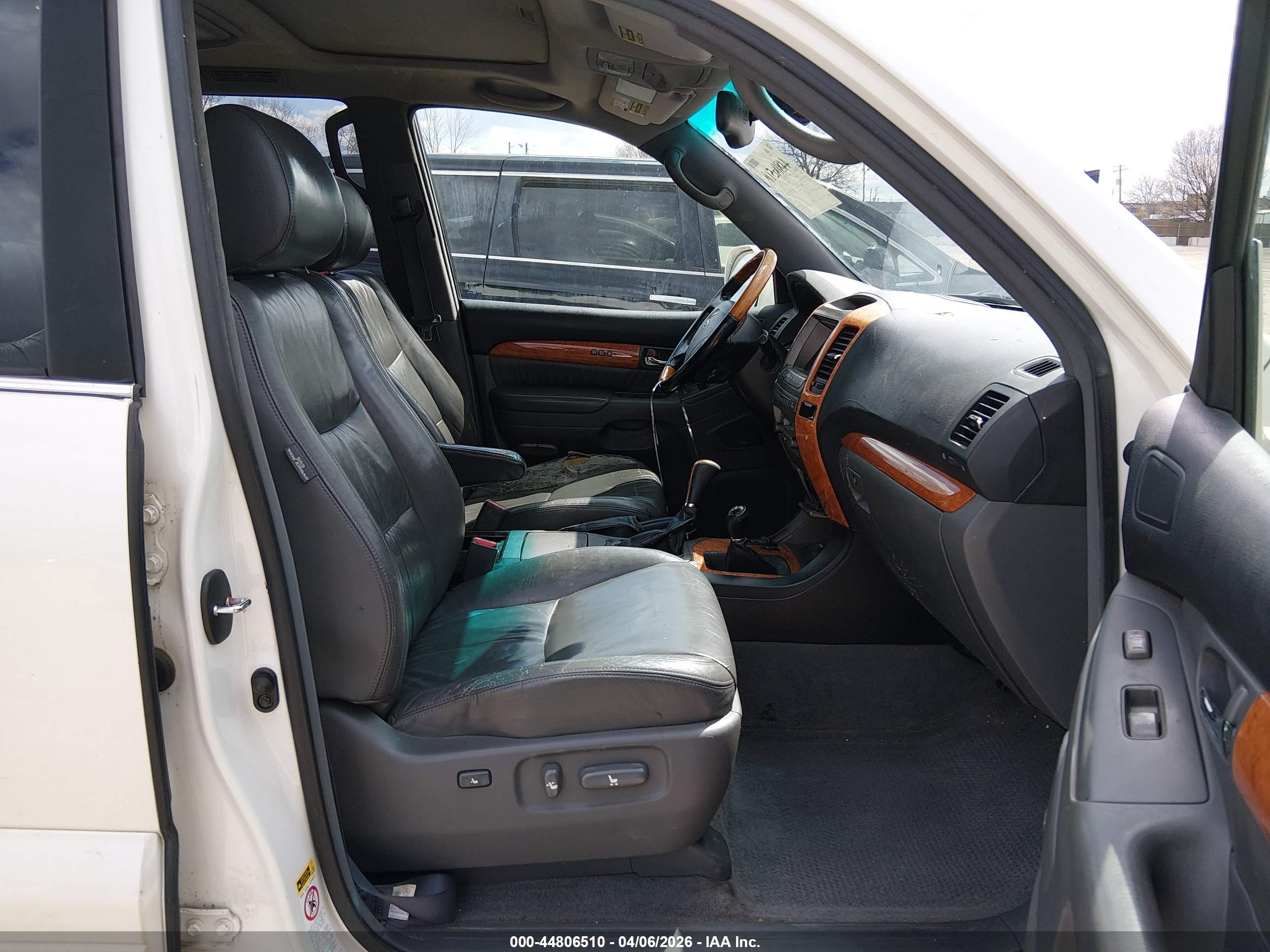 LEXUS GX image 5