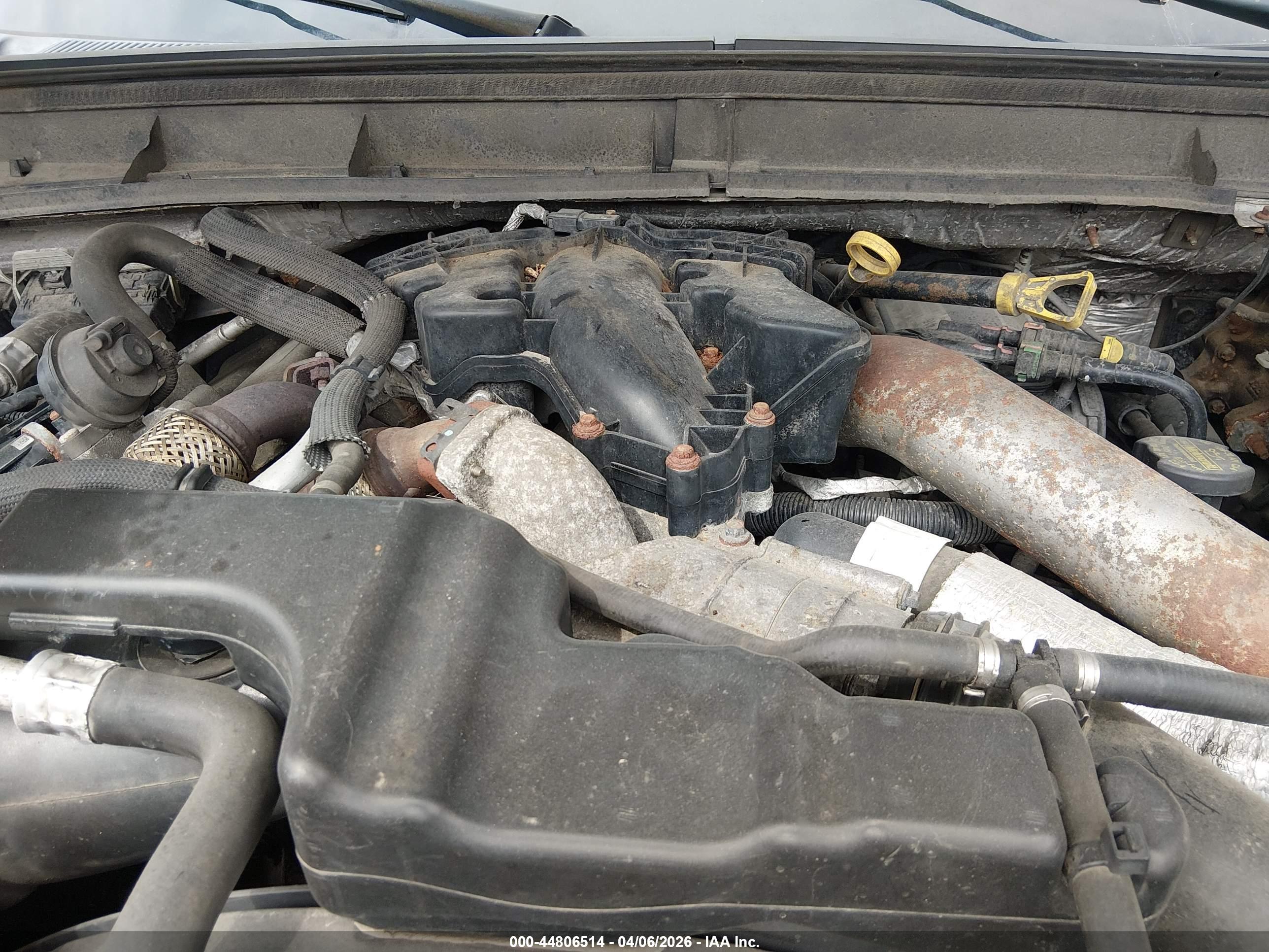 FORD F-550 image 10