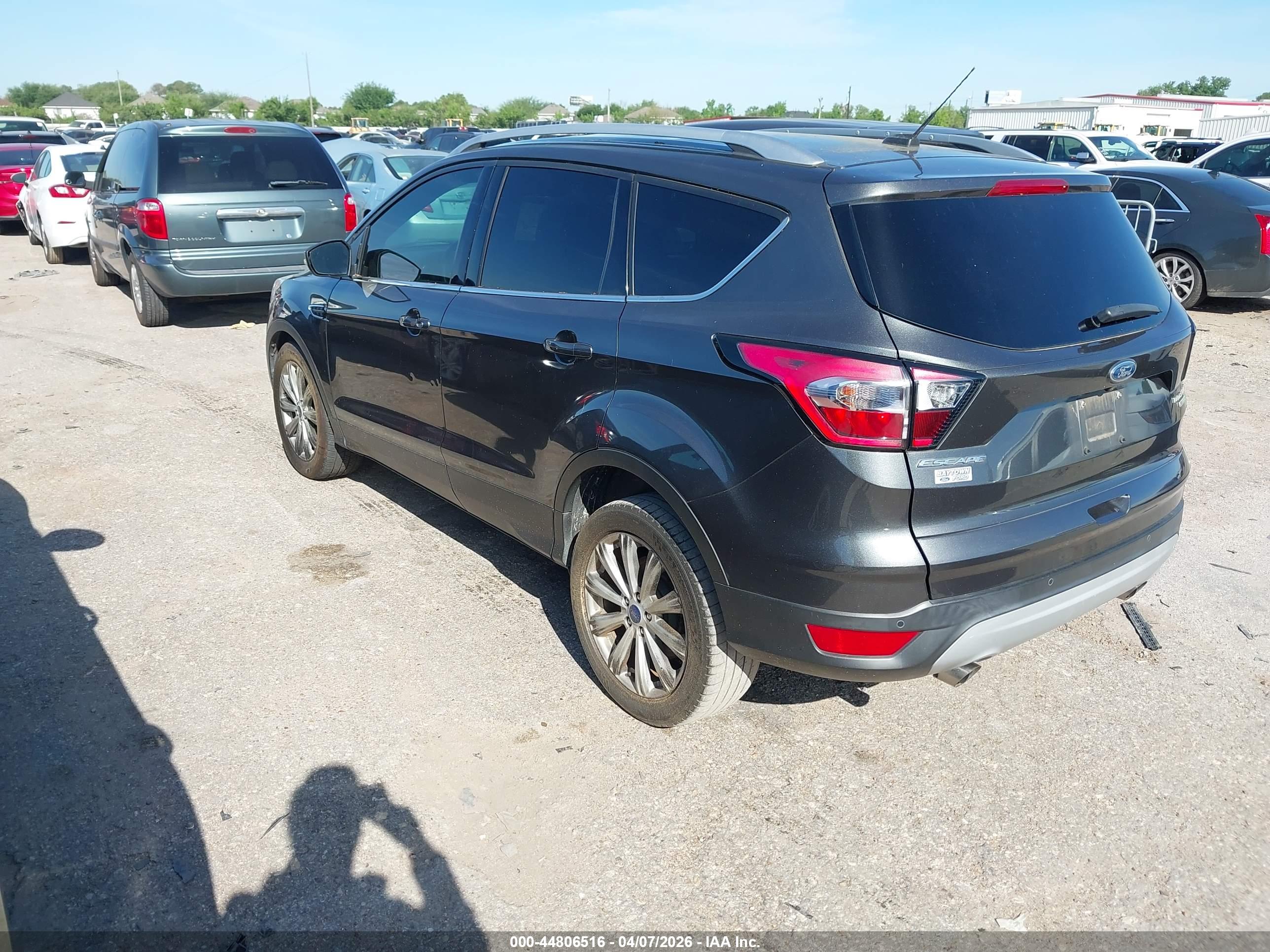 FORD ESCAPE image 3