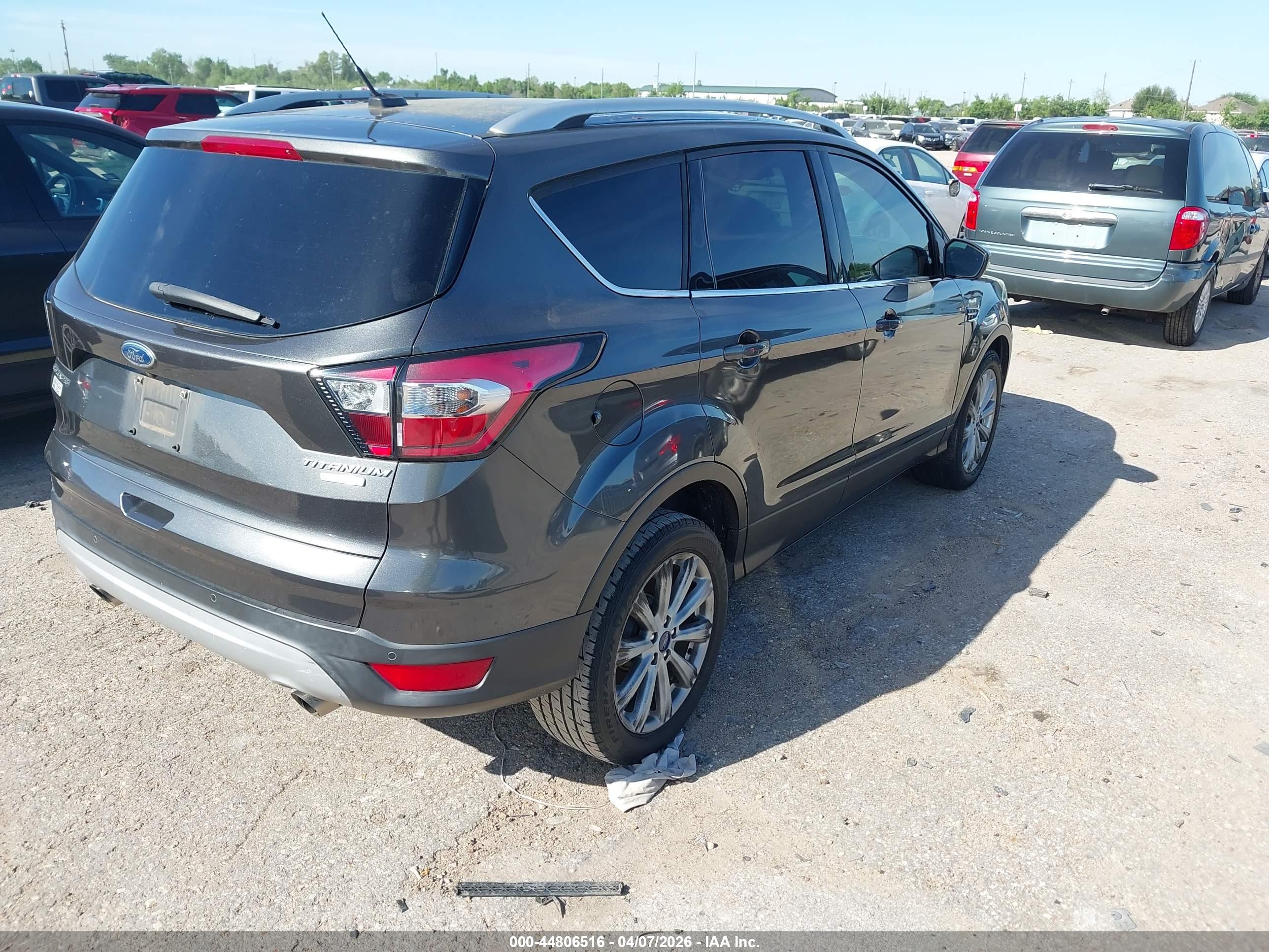 FORD ESCAPE image 4