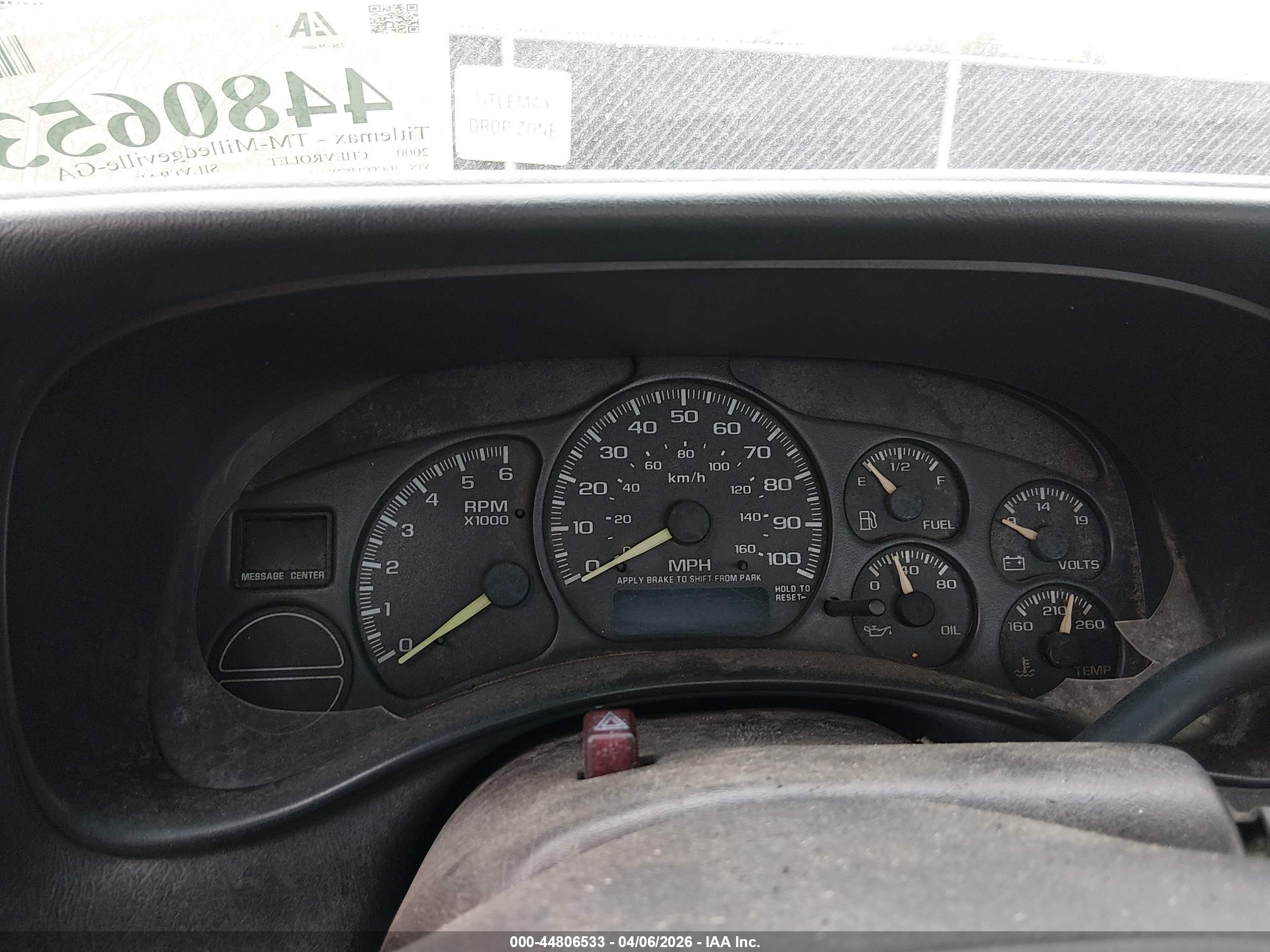 CHEVROLET SILVERADO image 7
