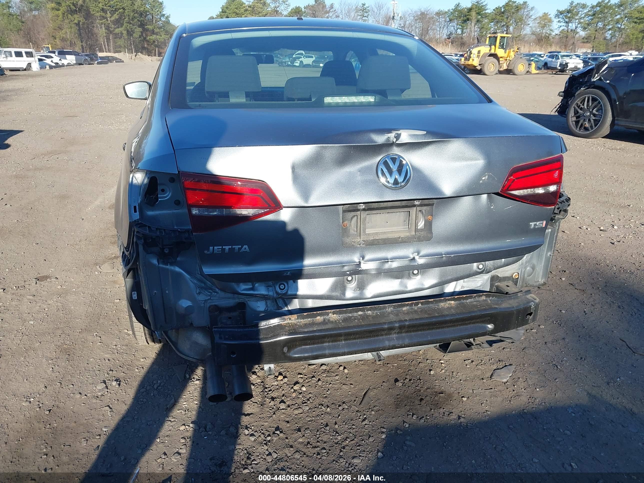 VOLKSWAGEN JETTA image 6