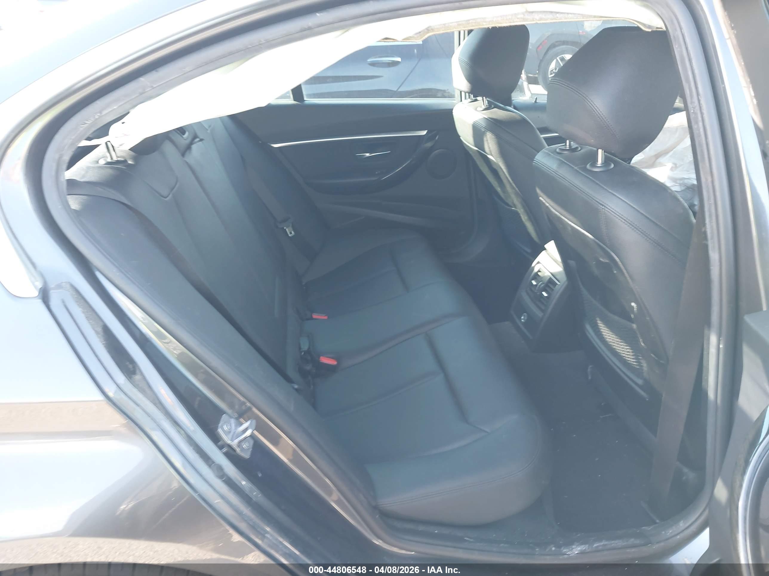 BMW 330I image 8