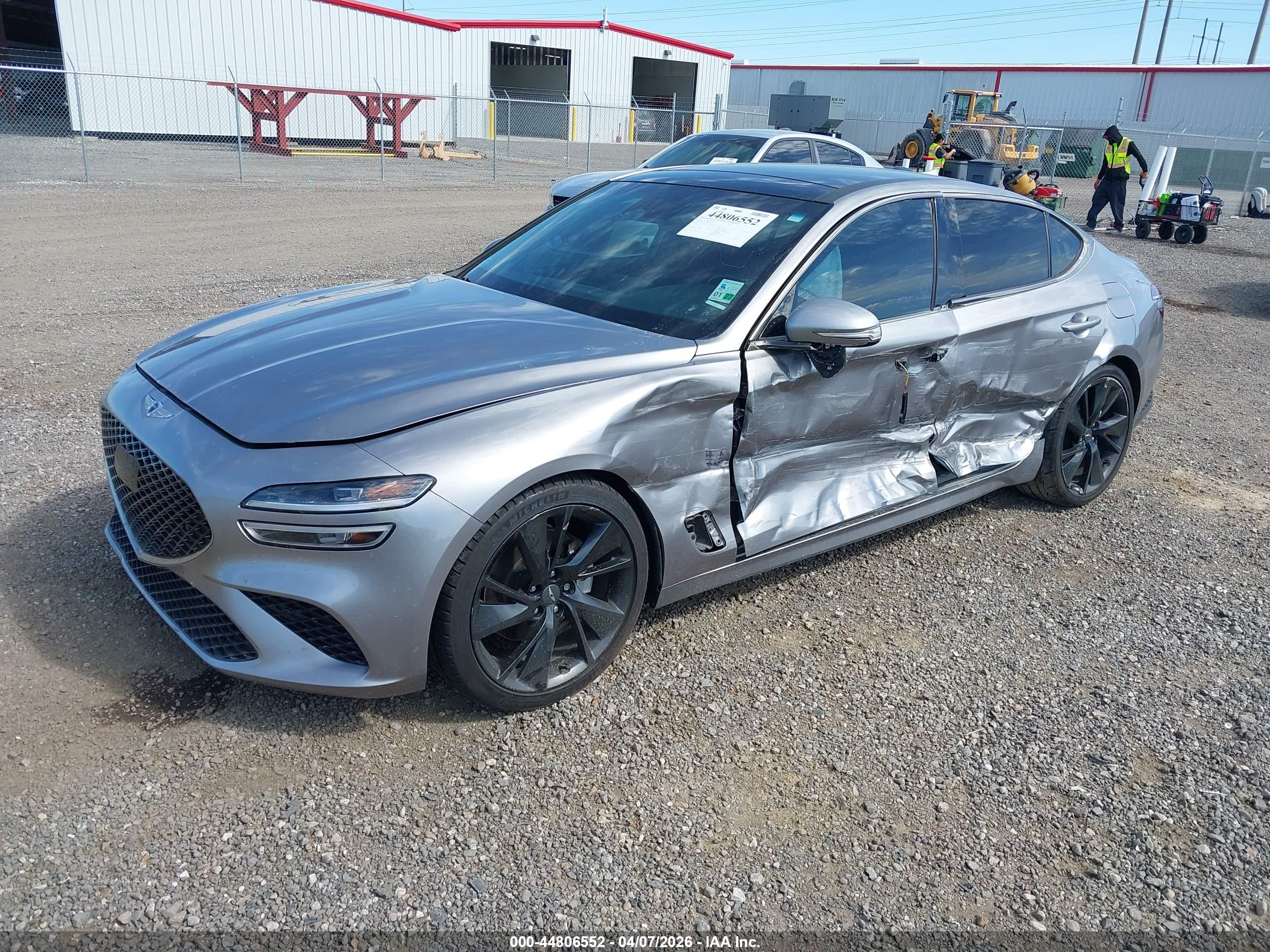 GENESIS G70 image 2