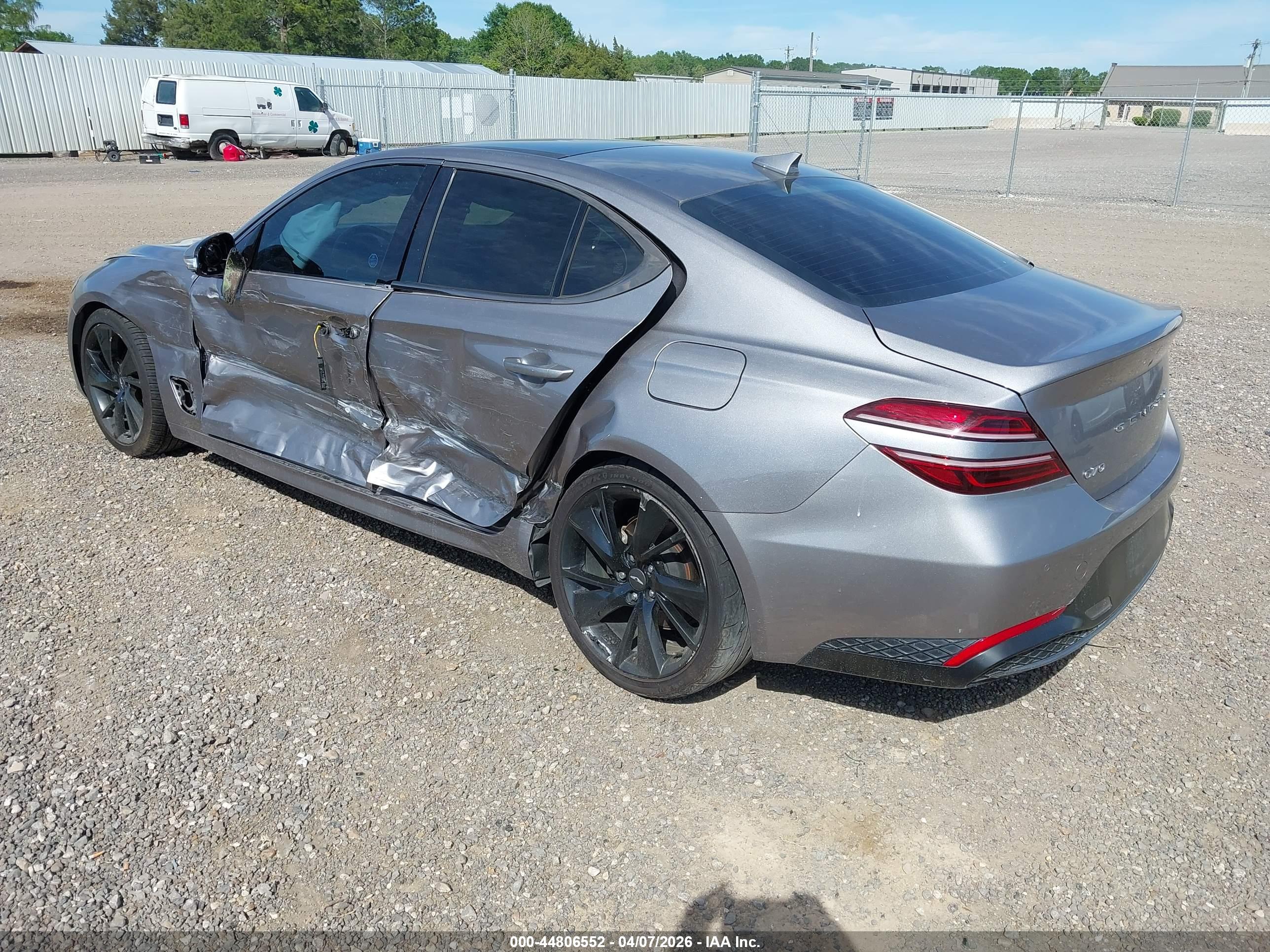 GENESIS G70 image 3