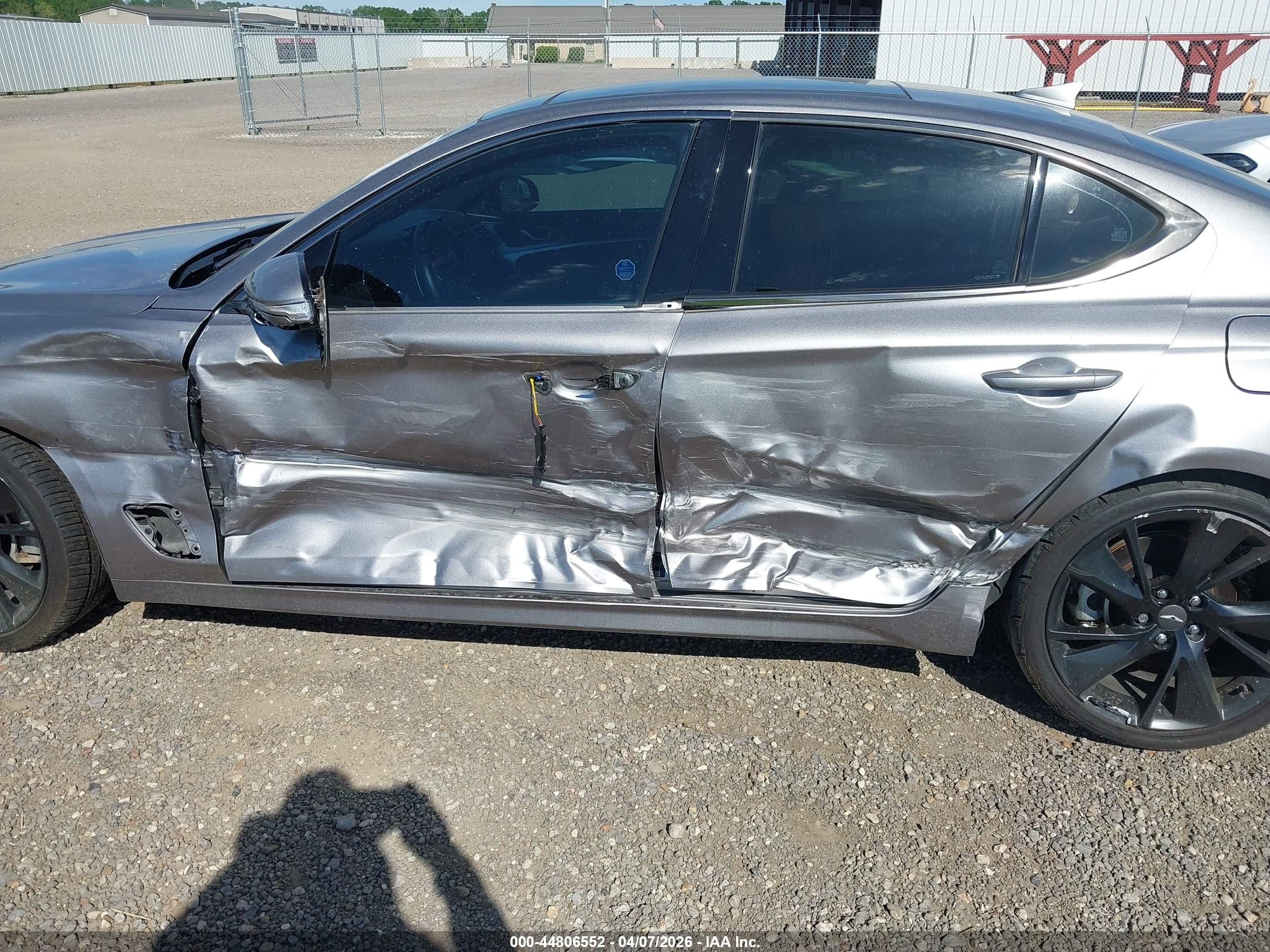 GENESIS G70 image 6