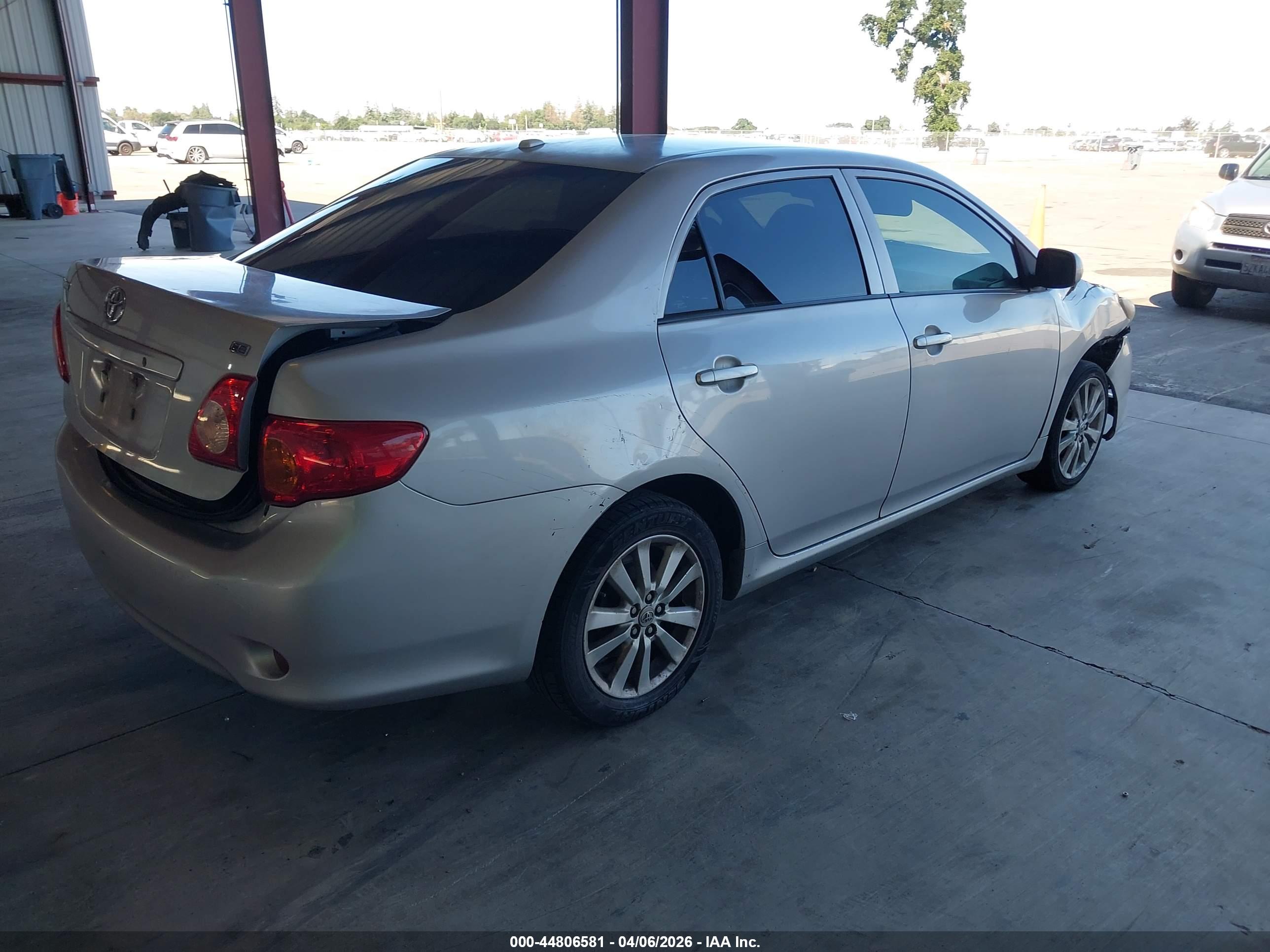 TOYOTA COROLLA image 4