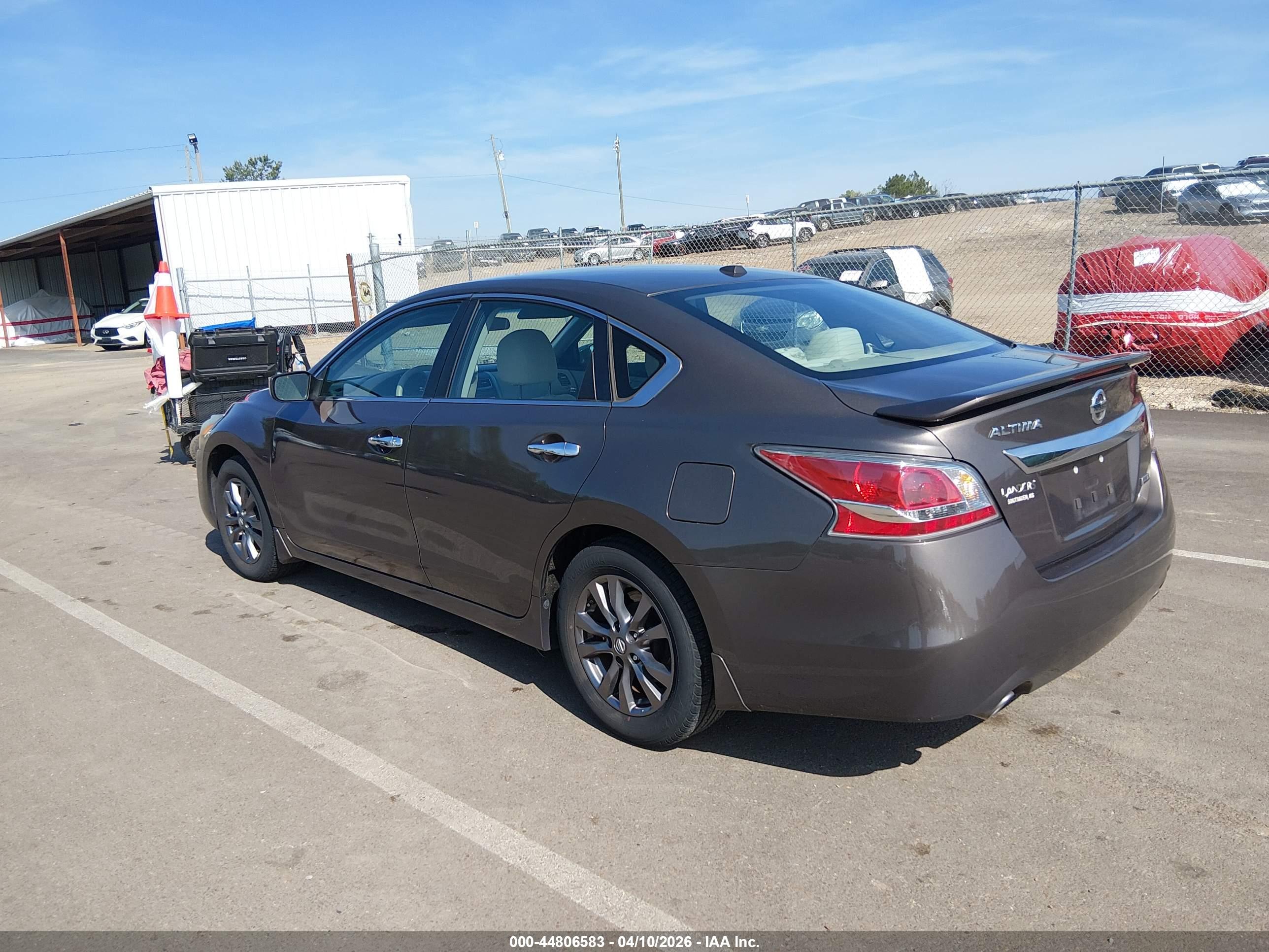 NISSAN ALTIMA image 3