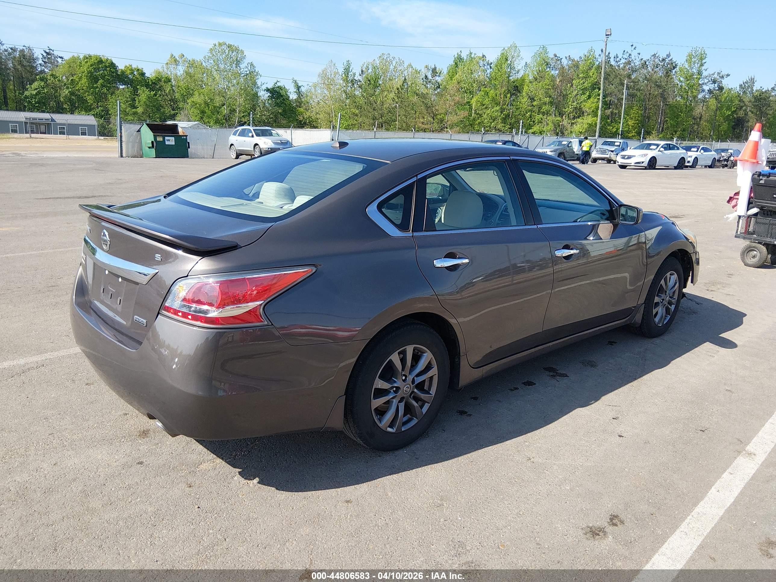 NISSAN ALTIMA image 4