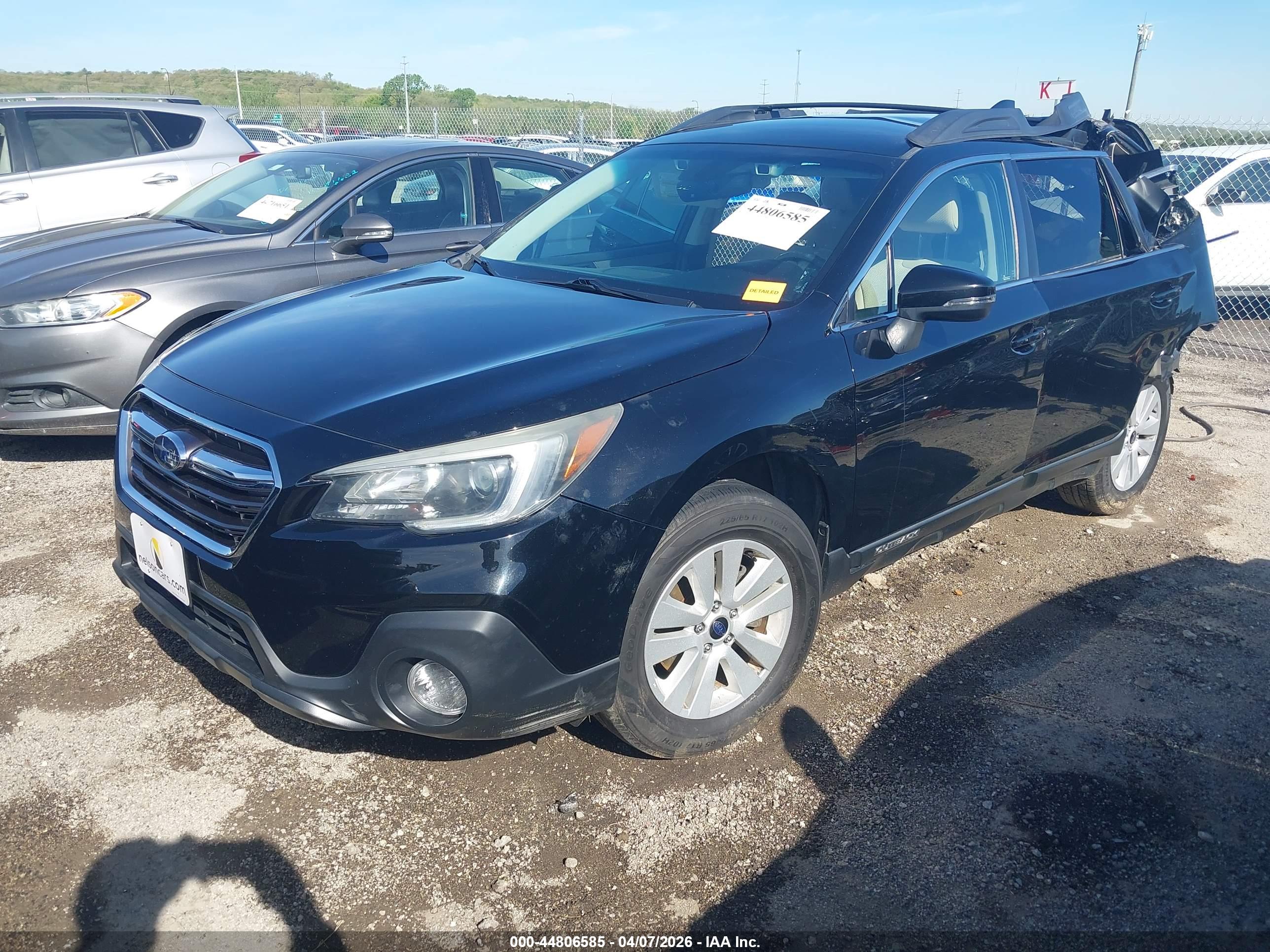 SUBARU OUTBACK image 2