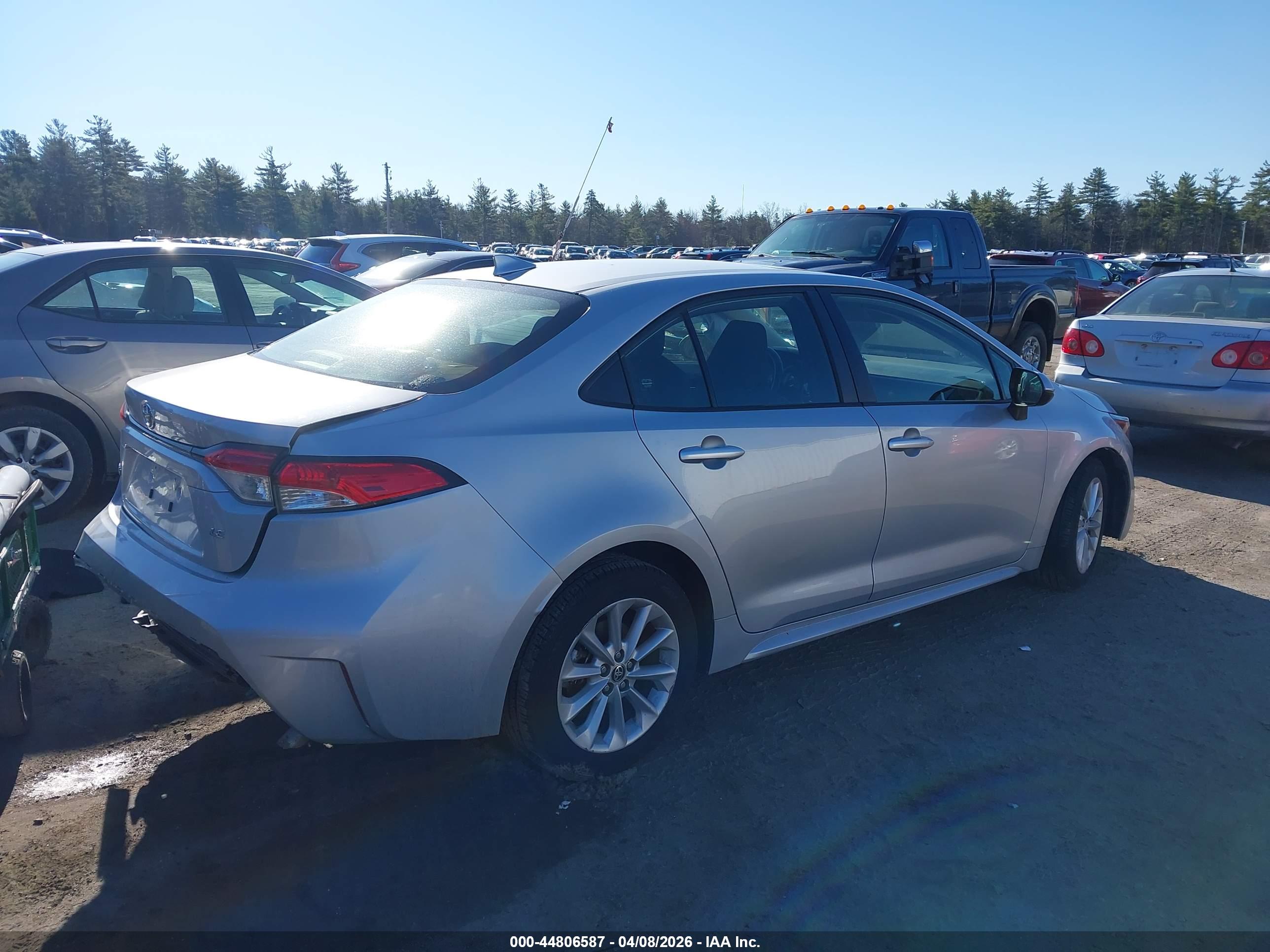 TOYOTA COROLLA image 4